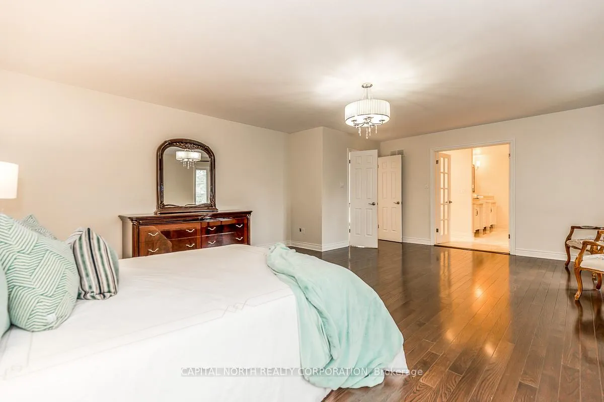 Photo 26 of 4 Prescott Court, Markham, Bayview Glen — HOMEH