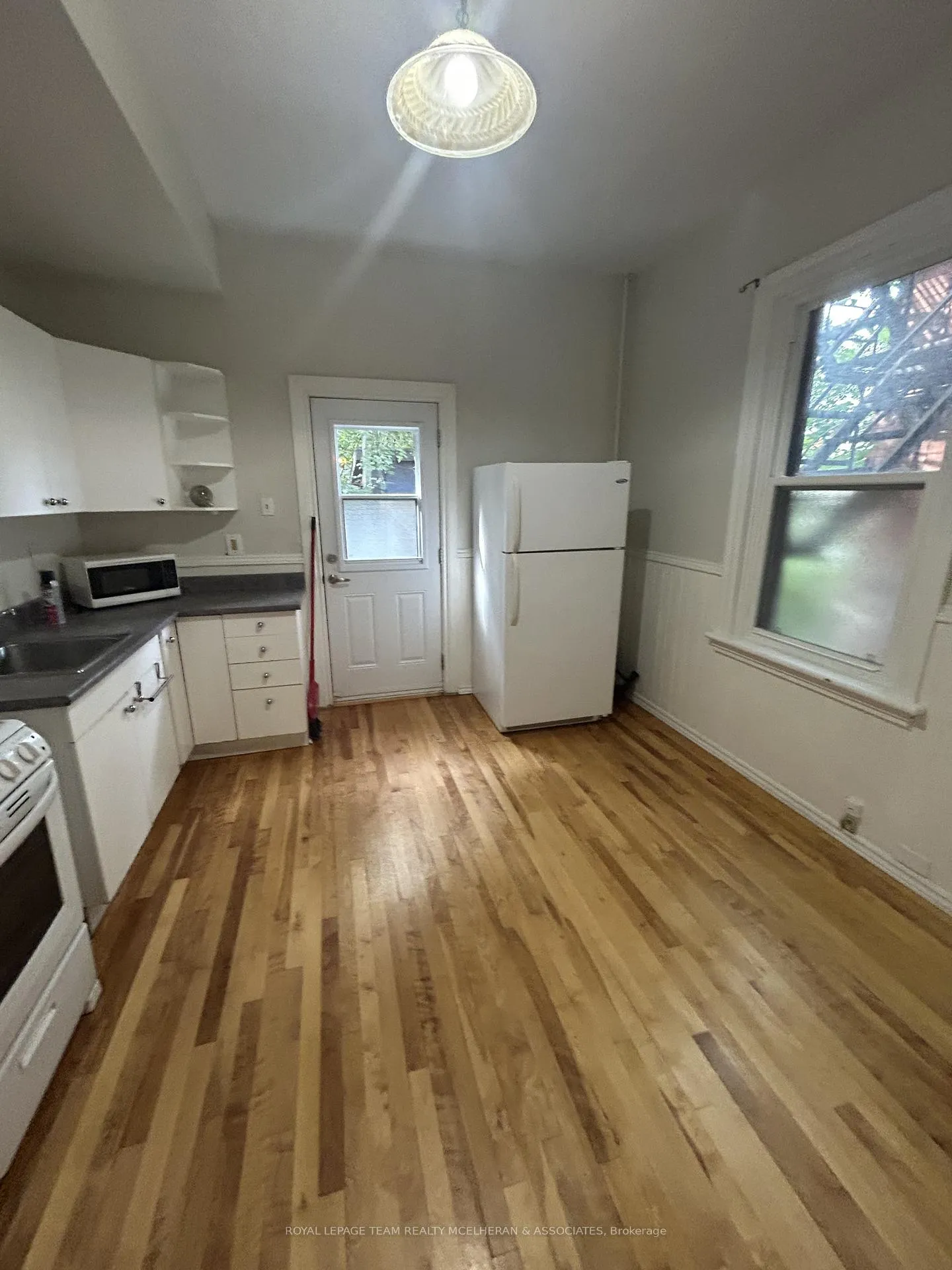 Photo 7 of Unit B, 178 Second Avenue, Ottawa, Glebe — HOMEH