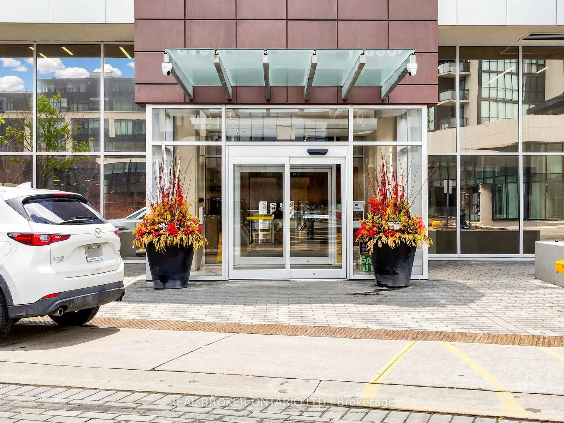 Photo 4 of Unit 3305, 2908 Highway 7 Road, Vaughan, Concord — HOMEH