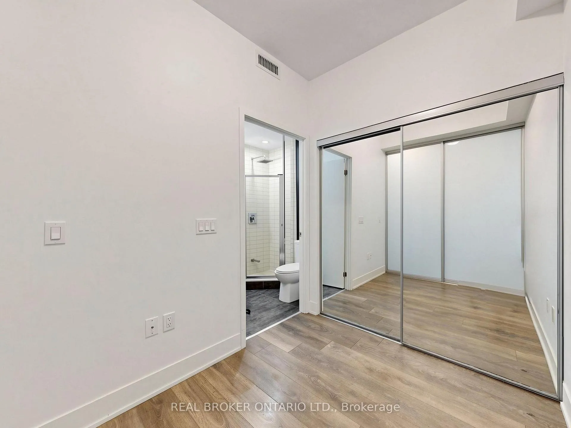 Photo 32 of Unit 3305, 2908 Highway 7 Road, Vaughan, Concord — HOMEH