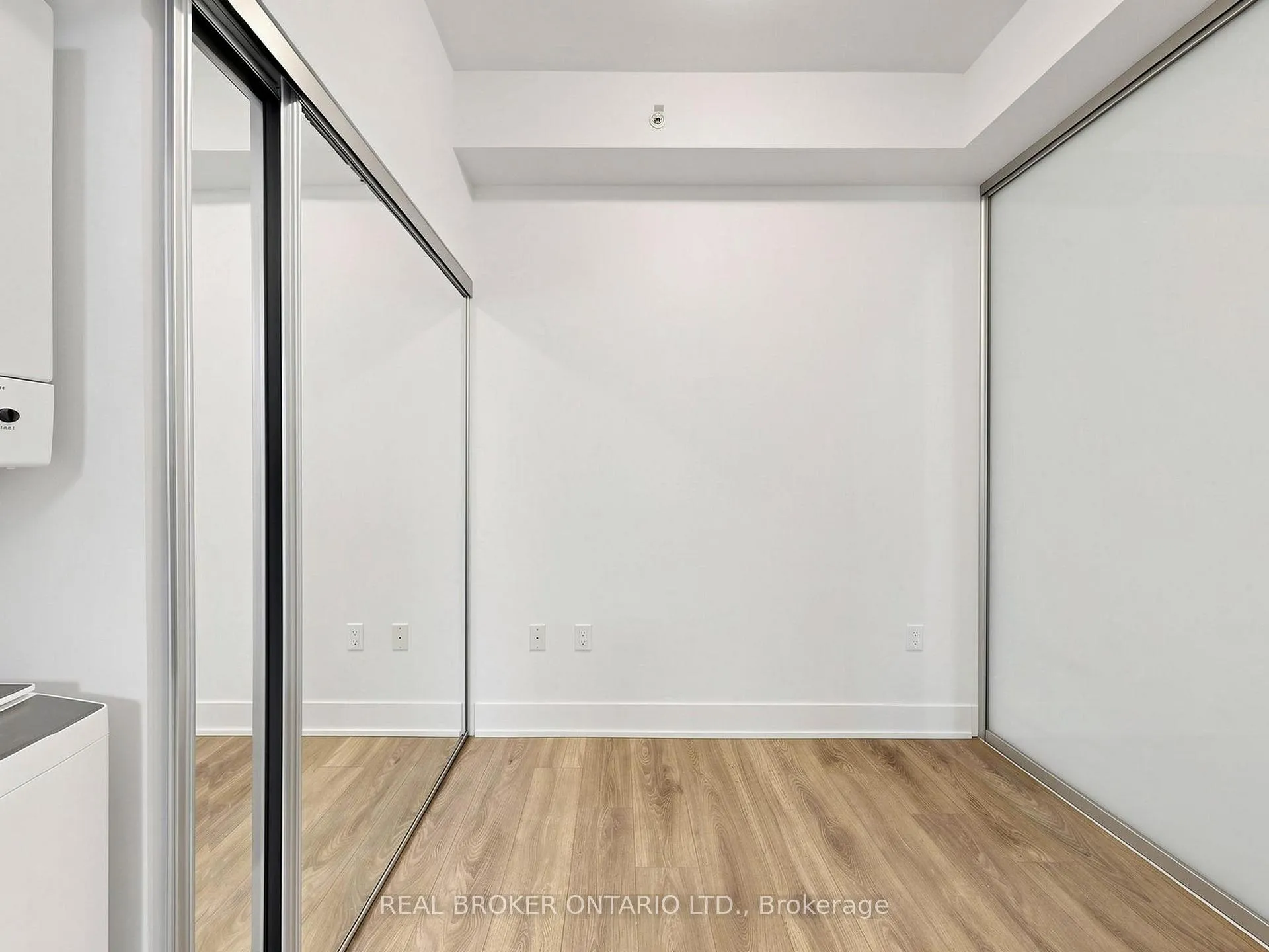 Photo 33 of Unit 3305, 2908 Highway 7 Road, Vaughan, Concord — HOMEH