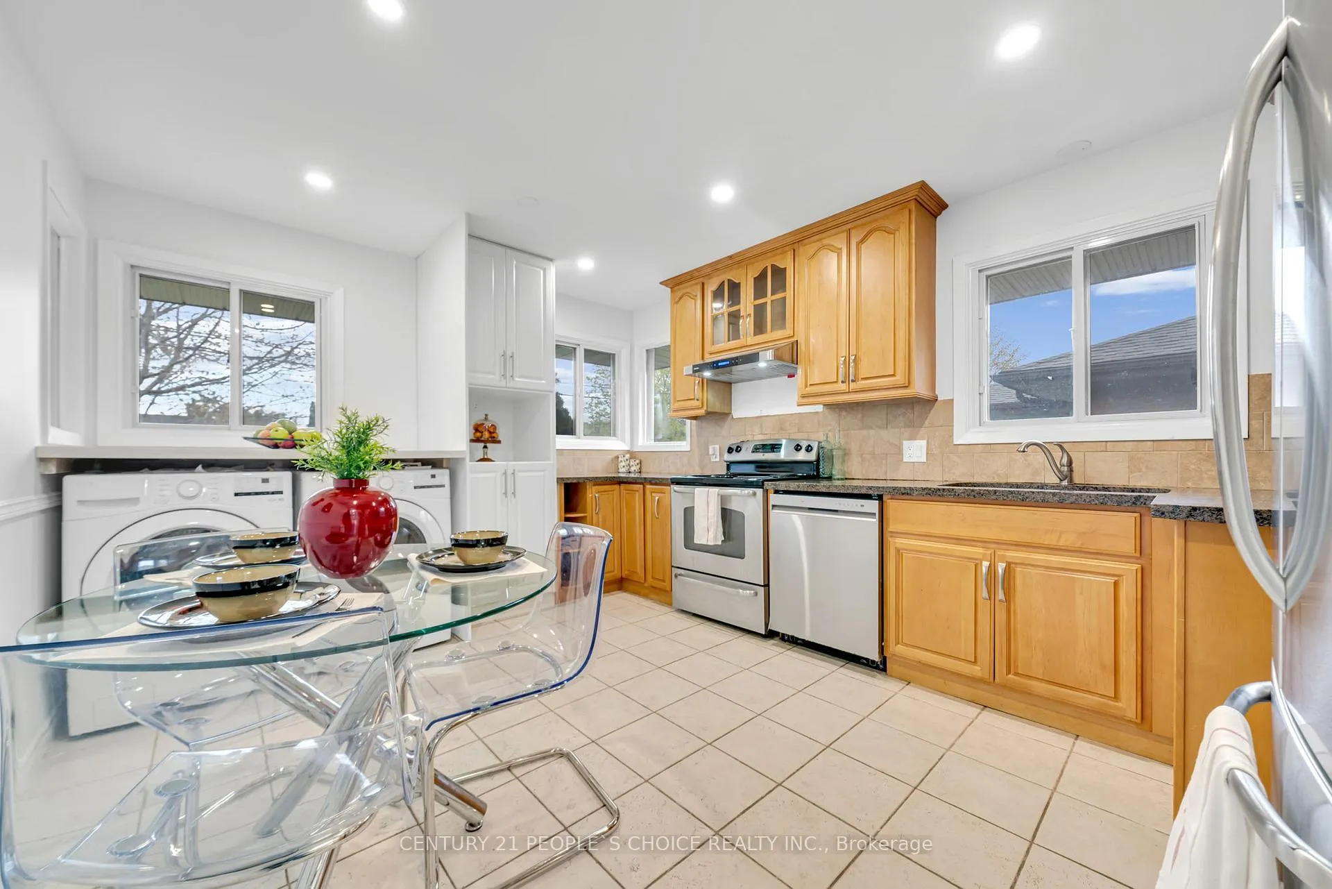 Photo 6 of 586 Central Pk Boulevard N, Oshawa, O'Neill — HOMEH