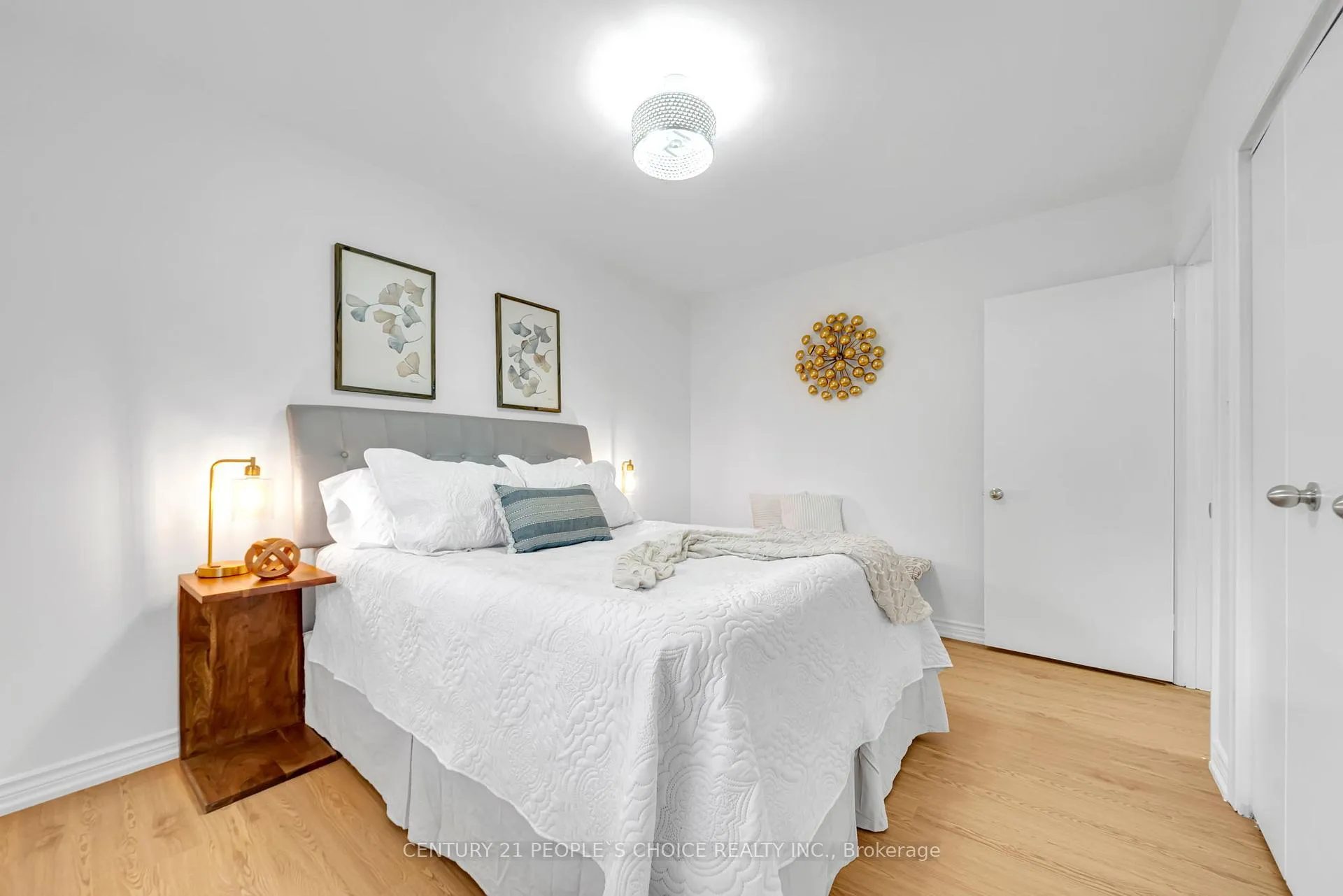 Photo 10 of 586 Central Pk Boulevard N, Oshawa, O'Neill — HOMEH