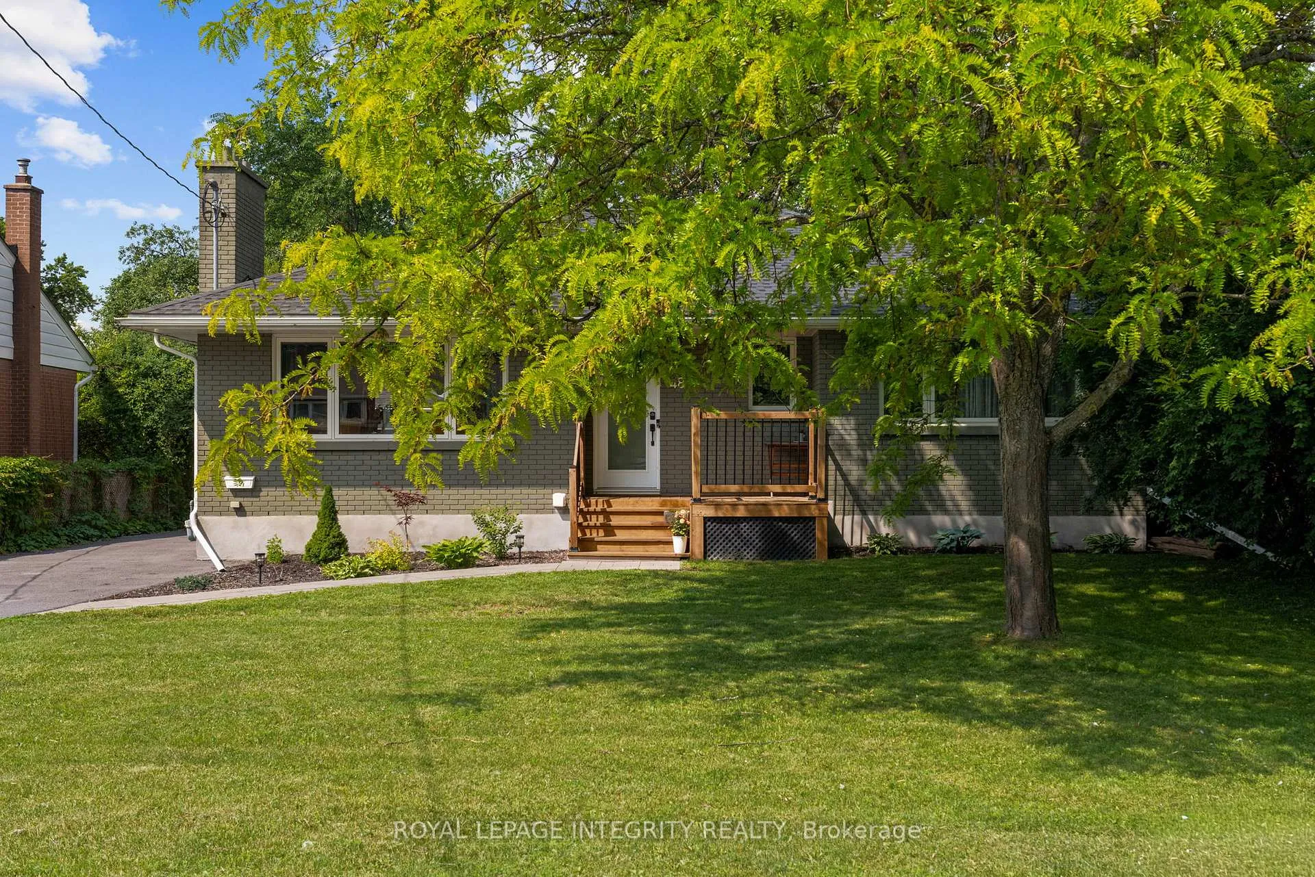 Photo 2 of 48 Dunham Street, Ottawa, Cardinal Heights — HOMEH