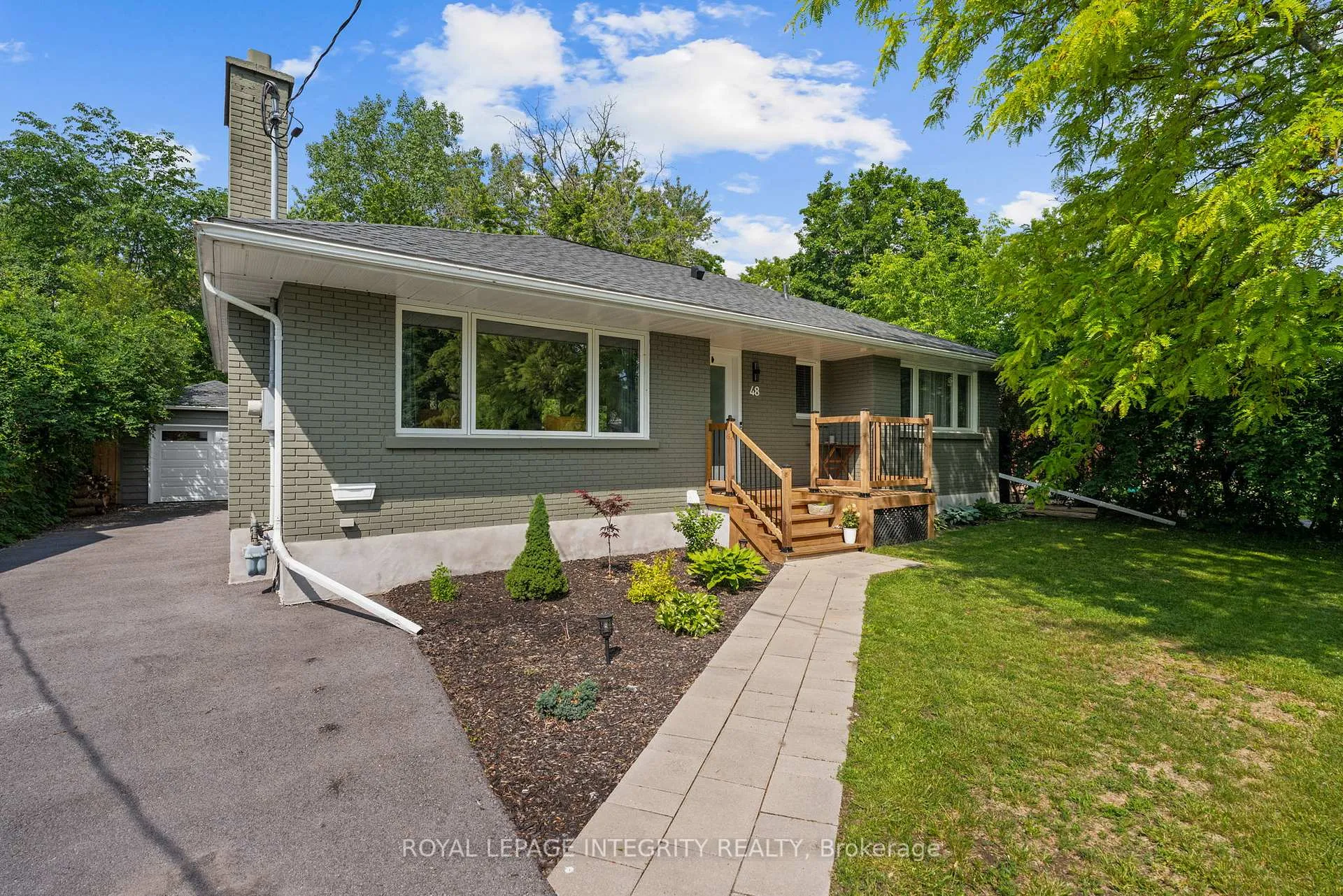 Photo 4 of 48 Dunham Street, Ottawa, Cardinal Heights — HOMEH