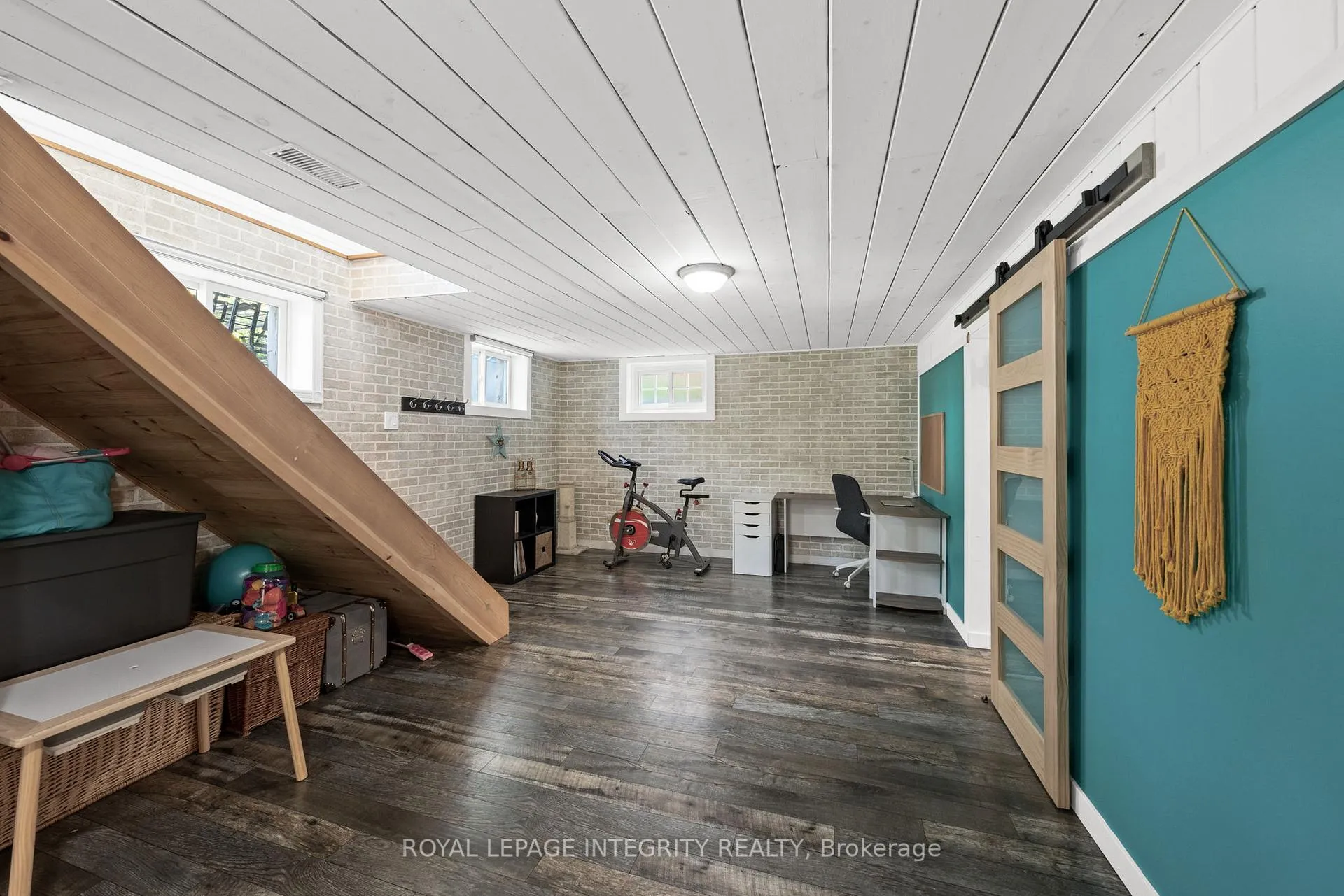Photo 24 of 48 Dunham Street, Ottawa, Cardinal Heights — HOMEH