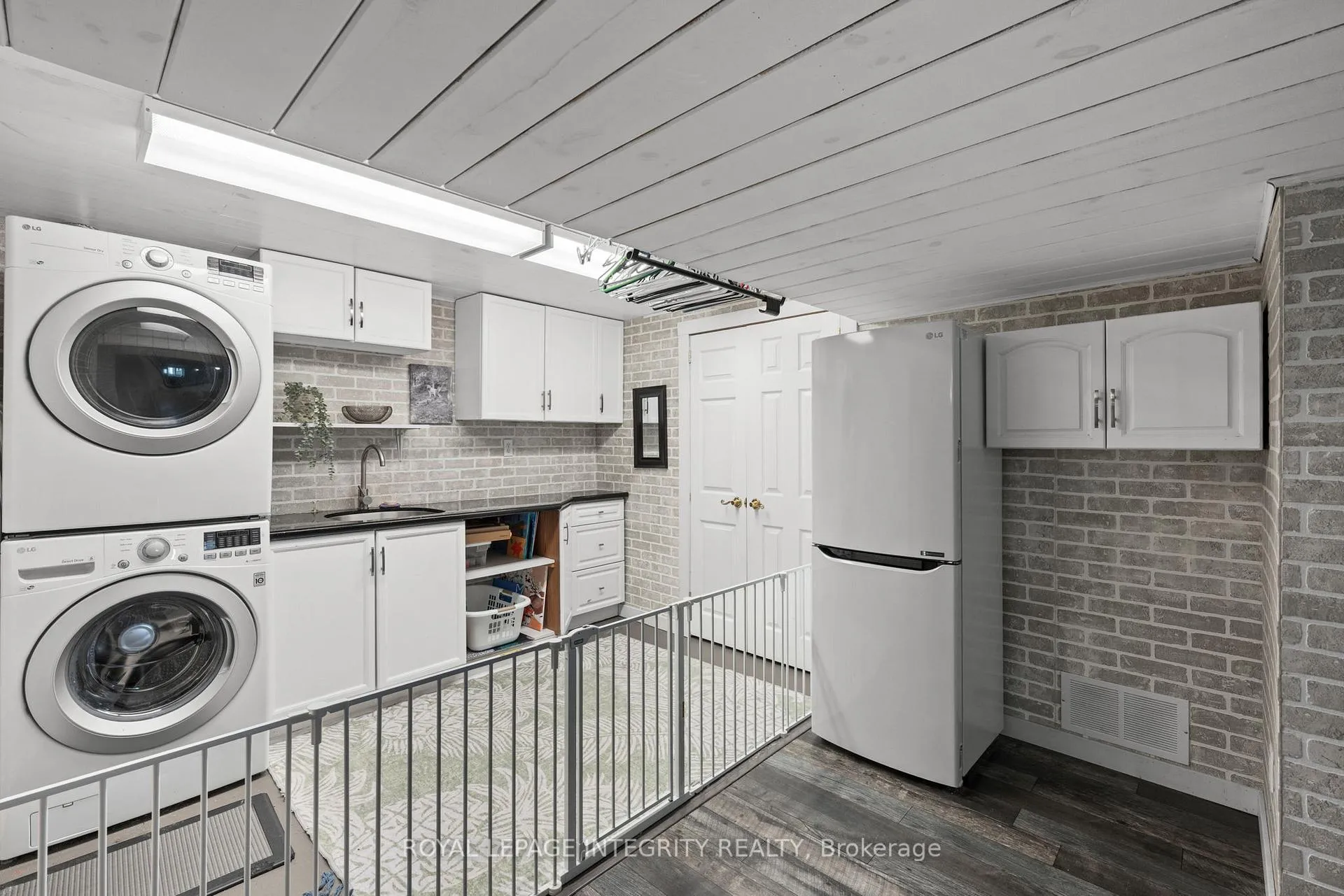 Photo 28 of 48 Dunham Street, Ottawa, Cardinal Heights — HOMEH