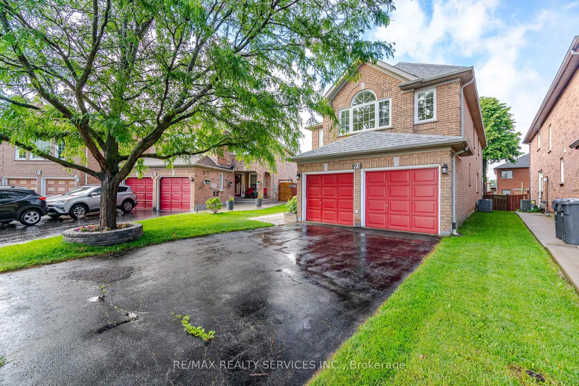 Photo 2 of 93 Seclusion Crescent, Brampton, Sandringham-Wellington — HOMEH