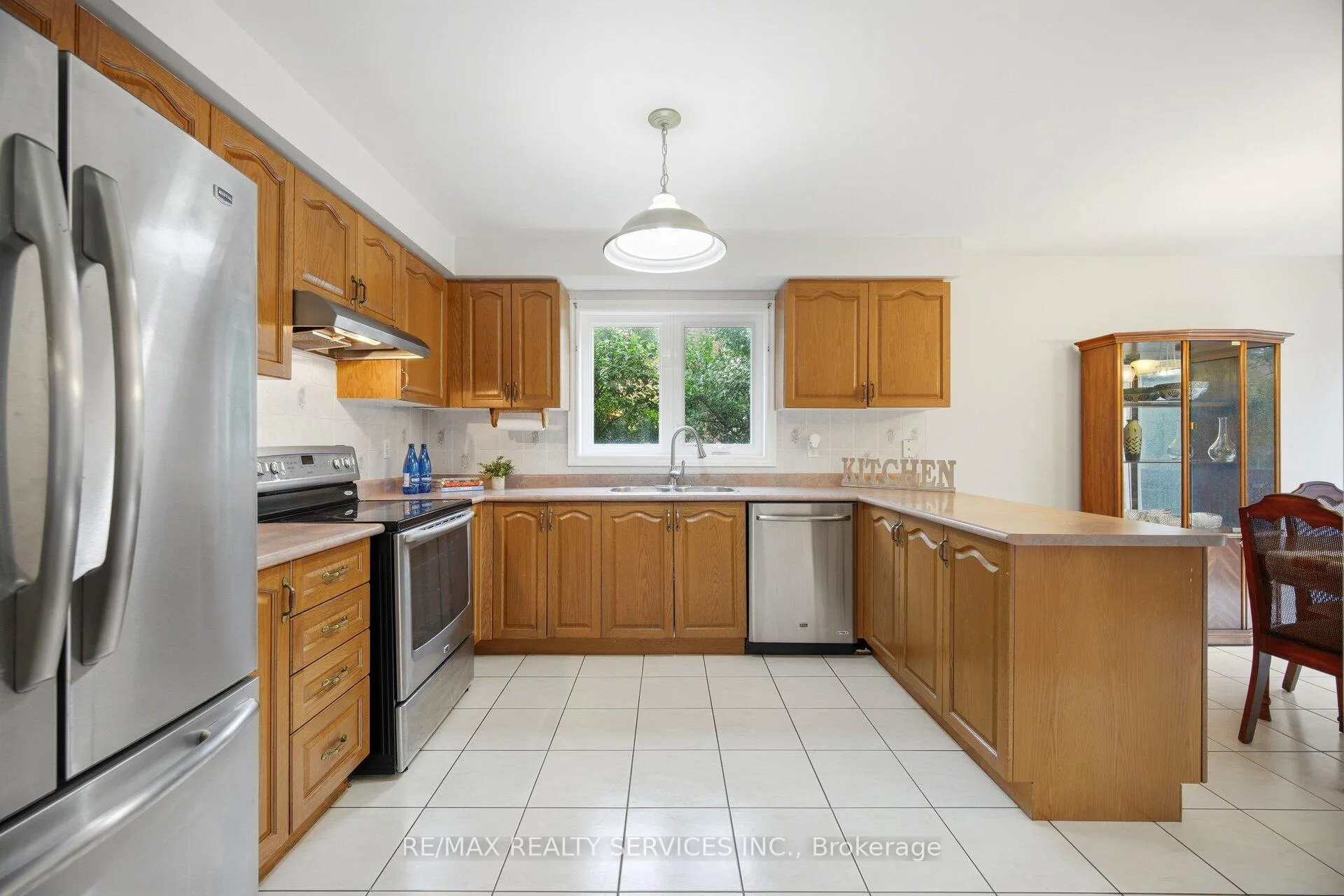 Photo 5 of 93 Seclusion Crescent, Brampton, Sandringham-Wellington — HOMEH