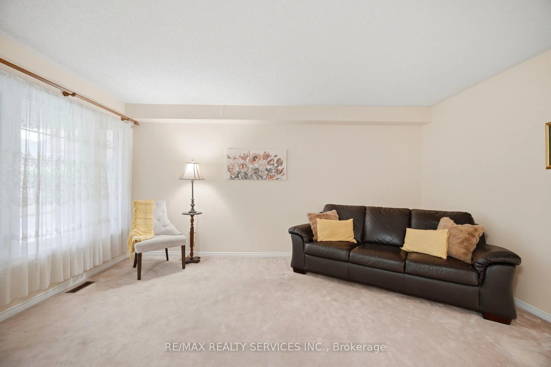 Photo 11 of 93 Seclusion Crescent, Brampton, Sandringham-Wellington — HOMEH