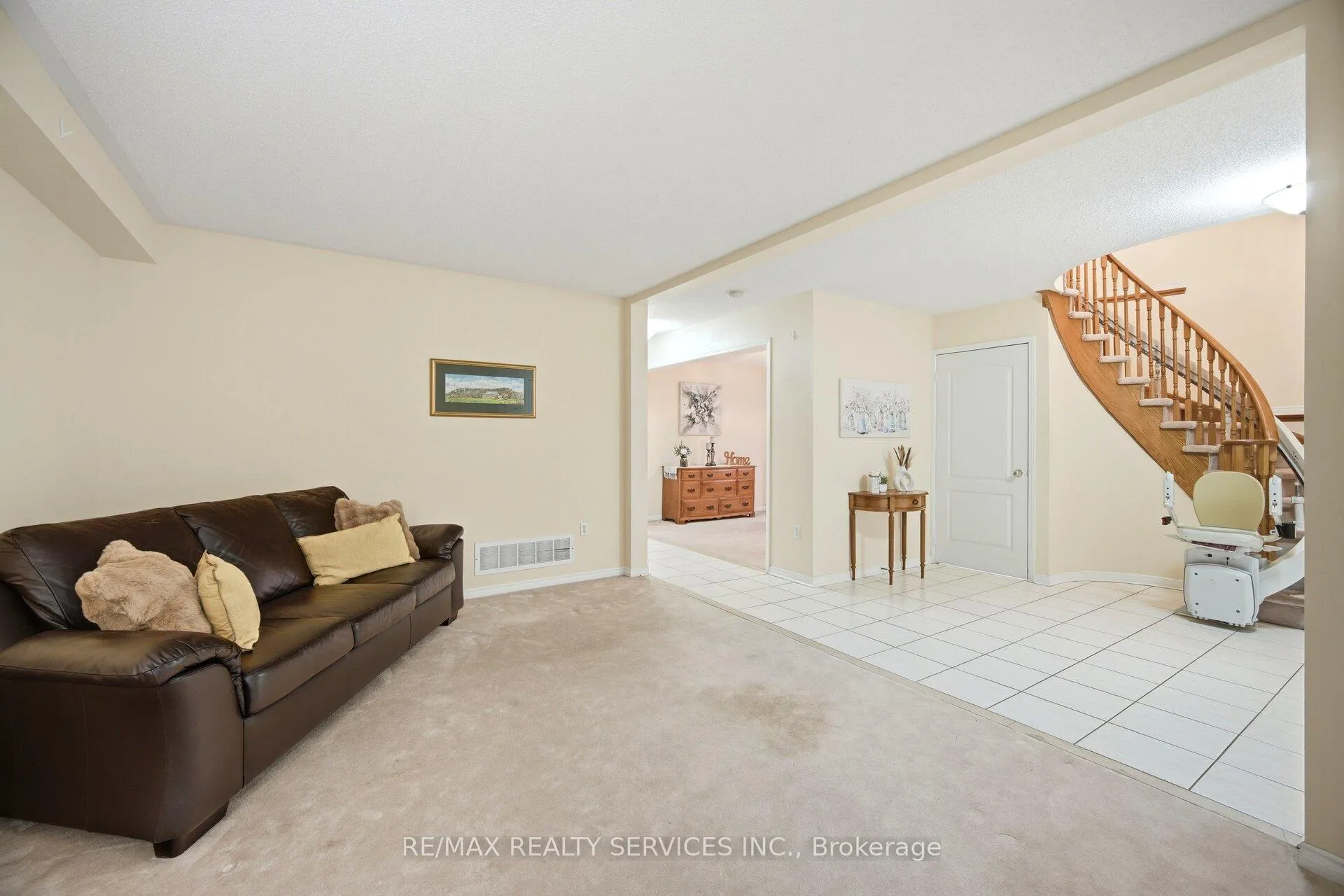 Photo 12 of 93 Seclusion Crescent, Brampton, Sandringham-Wellington — HOMEH