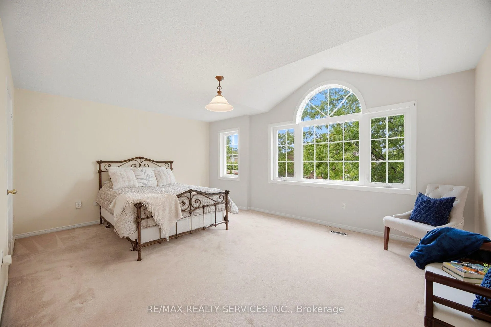 Photo 15 of 93 Seclusion Crescent, Brampton, Sandringham-Wellington — HOMEH
