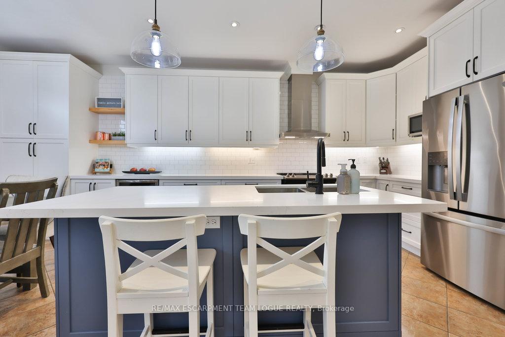 Photo 10 of 4676 Bracknell Road, Burlington, Alton — HOMEH