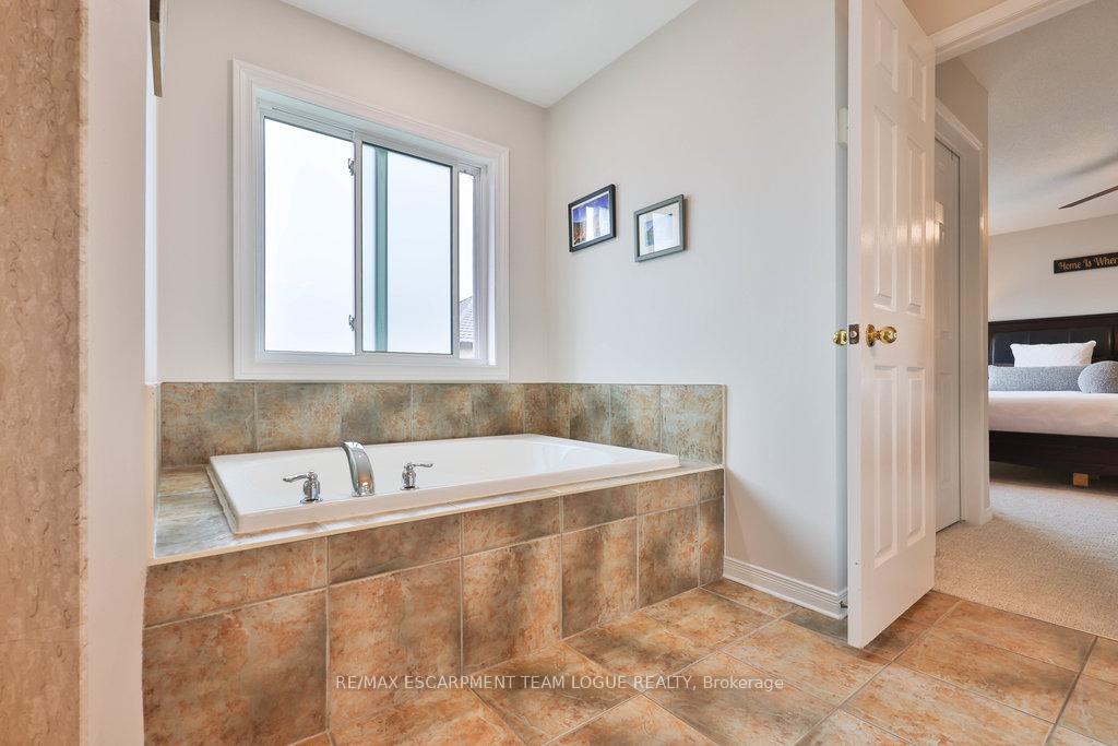 Photo 28 of 4676 Bracknell Road, Burlington, Alton — HOMEH