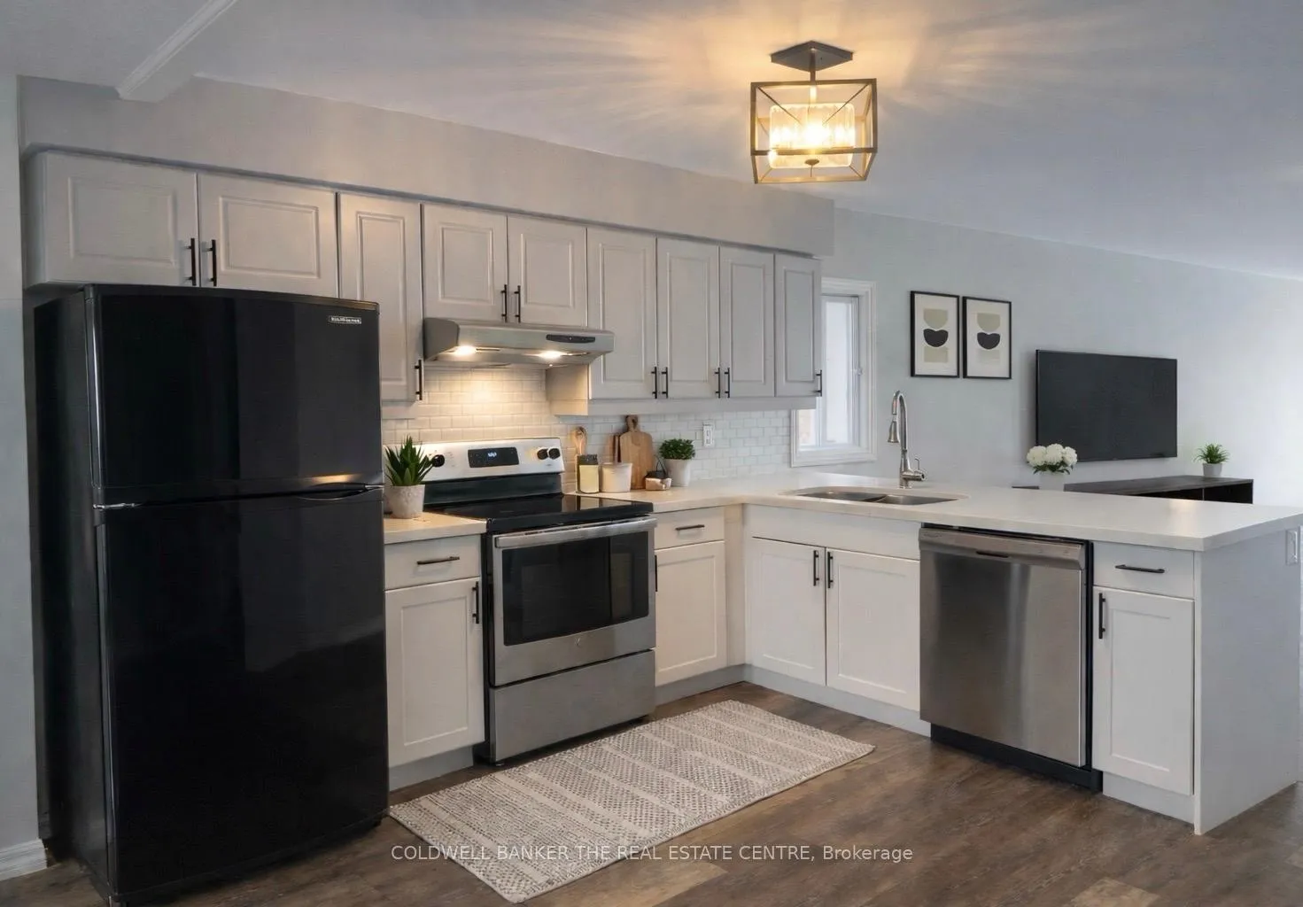 Photo 2 of 94 Buchanan Street, Barrie, Grove East — HOMEH