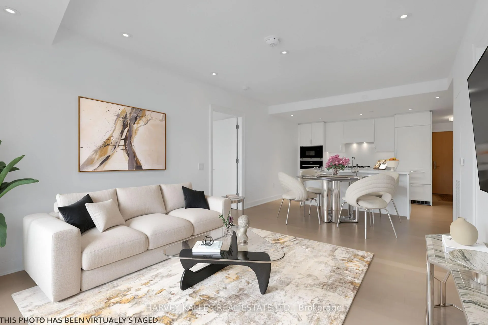 Photo 3 of Unit 403, 1 Strathgowan Avenue, Toronto, Lawrence Park North — HOMEH