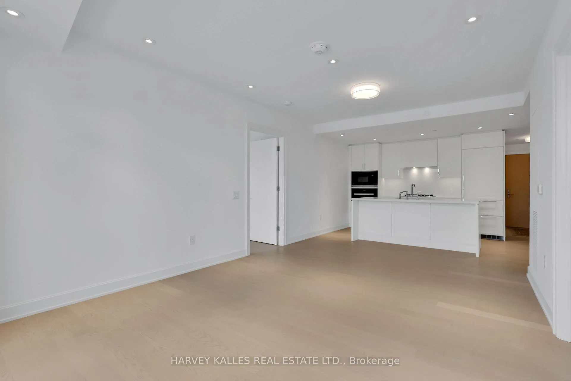 Photo 15 of Unit 403, 1 Strathgowan Avenue, Toronto, Lawrence Park North — HOMEH