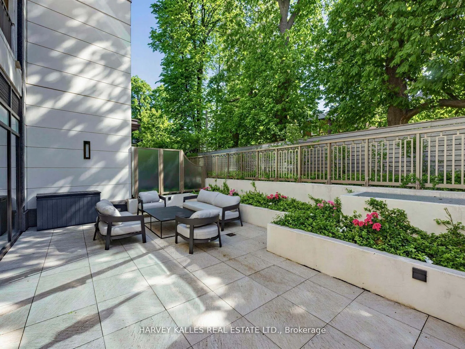 Photo 22 of Unit 403, 1 Strathgowan Avenue, Toronto, Lawrence Park North — HOMEH
