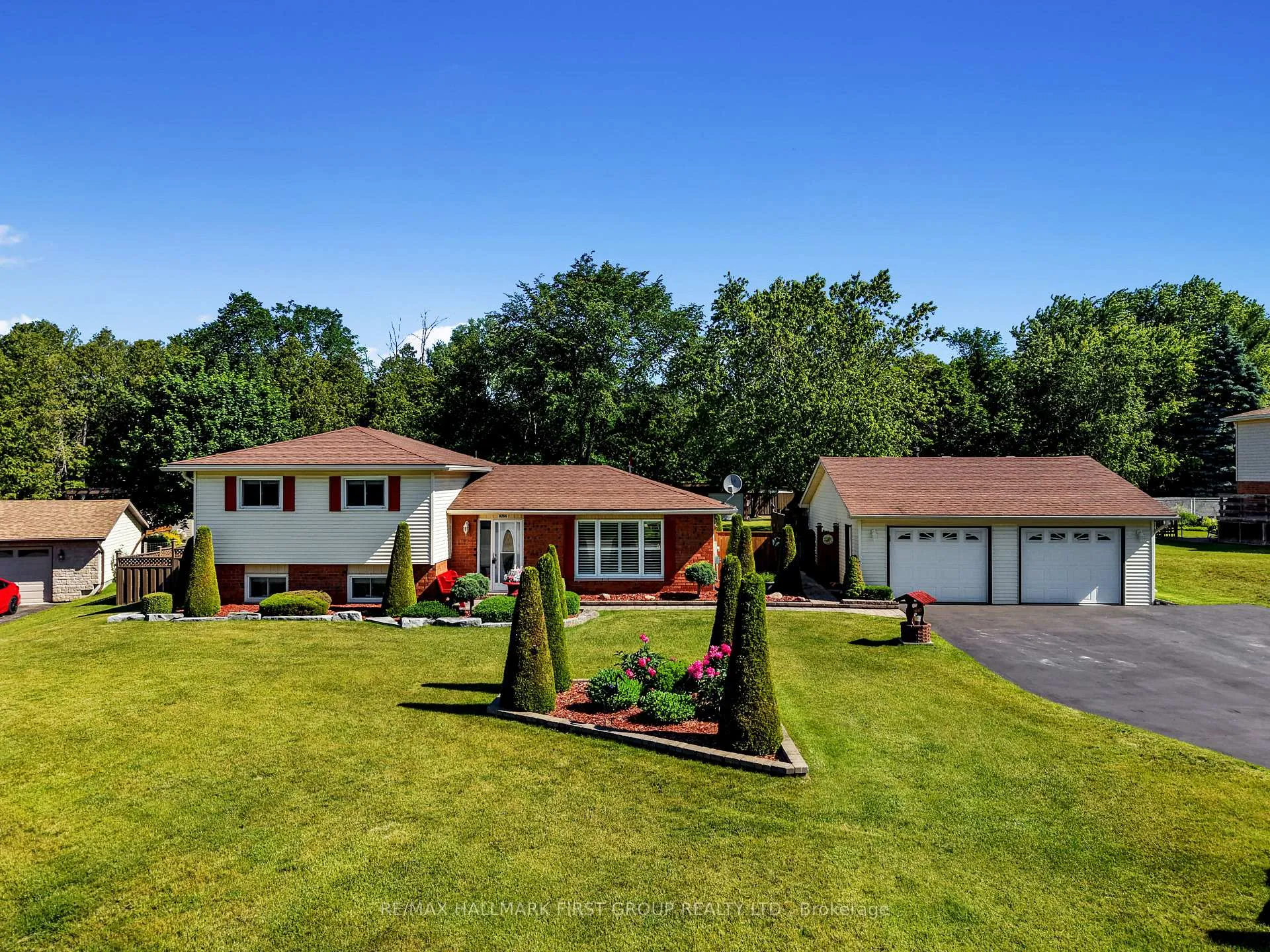Photo 1 of 8266 Albert Court, Hamilton Township, Rural Hamilton — HOMEH