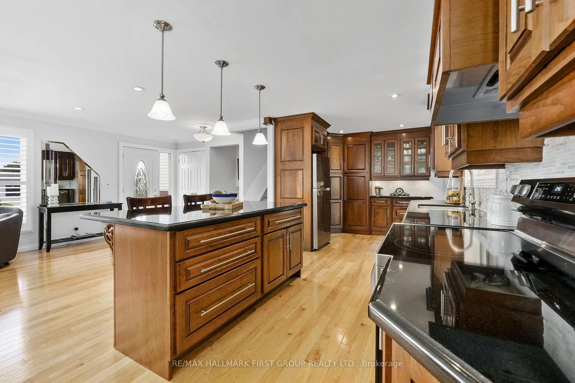 Photo 11 of 8266 Albert Court, Hamilton Township, Rural Hamilton — HOMEH