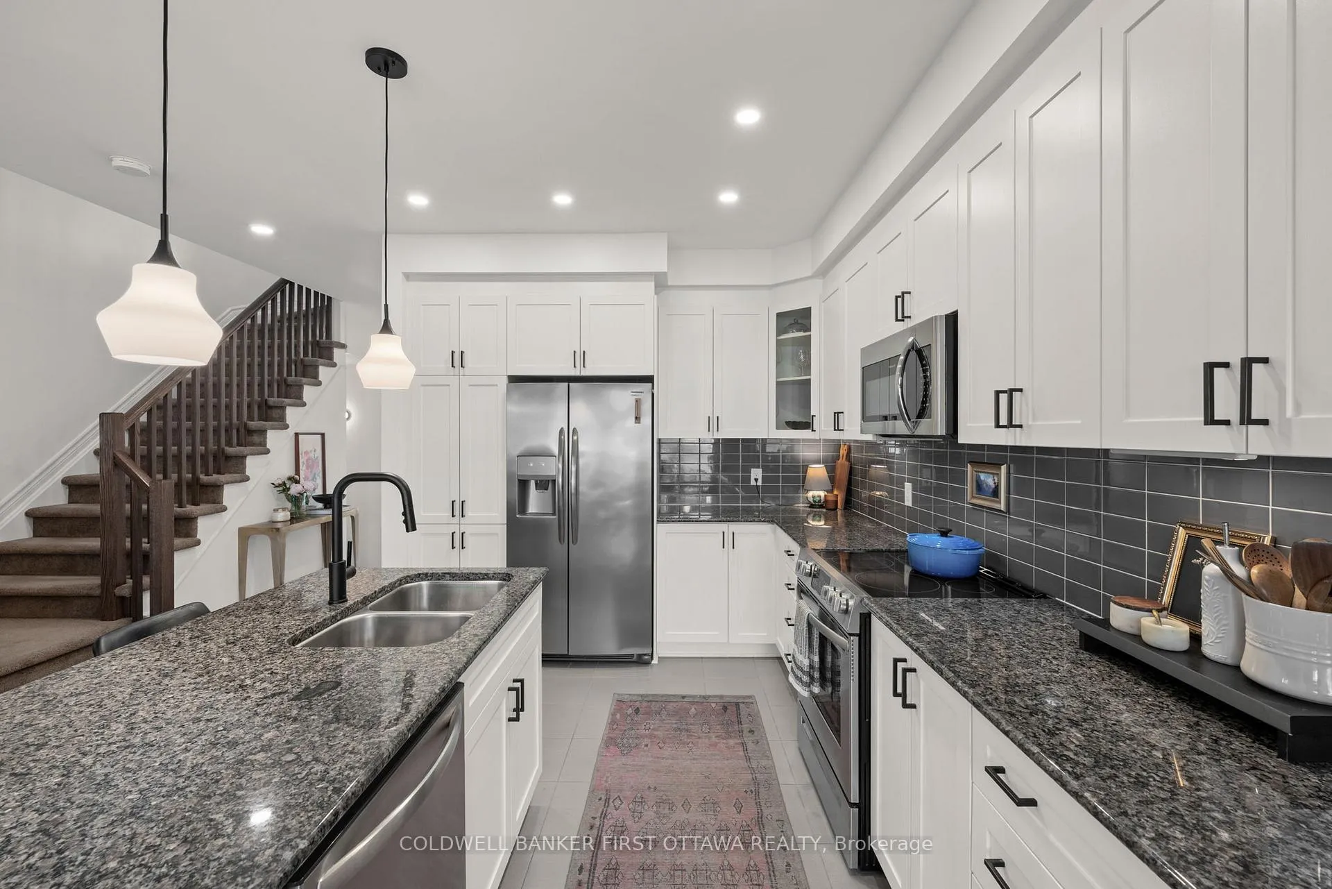 Photo 11 of 310 Fergus Crescent, Ottawa, Barrhaven - Cedargrove/Fraserdale — HOMEH