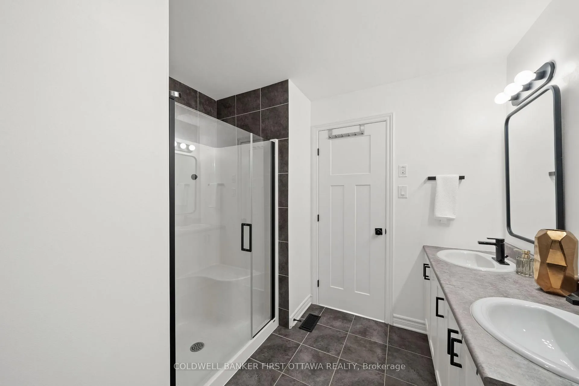 Photo 29 of 310 Fergus Crescent, Ottawa, Barrhaven - Cedargrove/Fraserdale — HOMEH