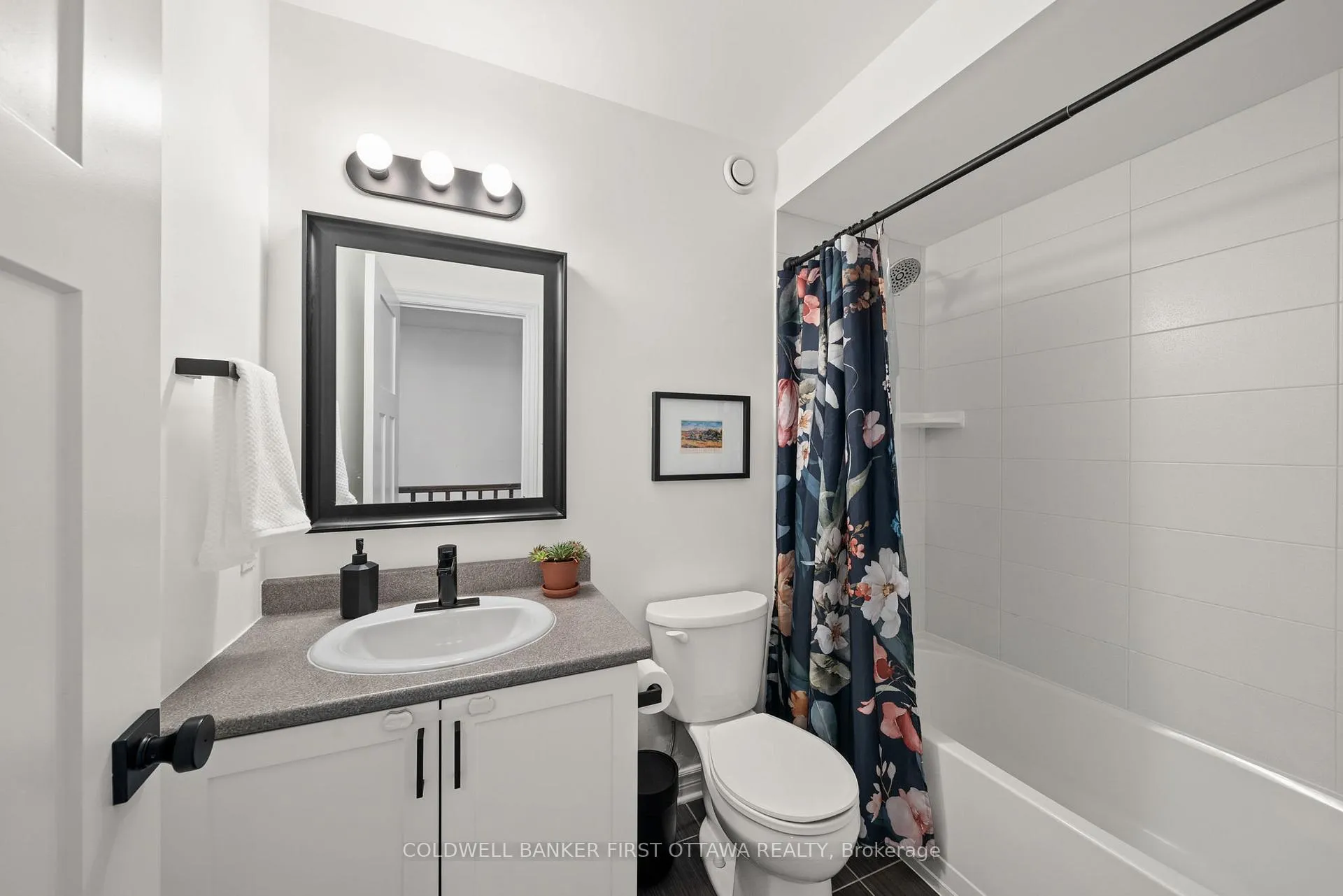 Photo 36 of 310 Fergus Crescent, Ottawa, Barrhaven - Cedargrove/Fraserdale — HOMEH