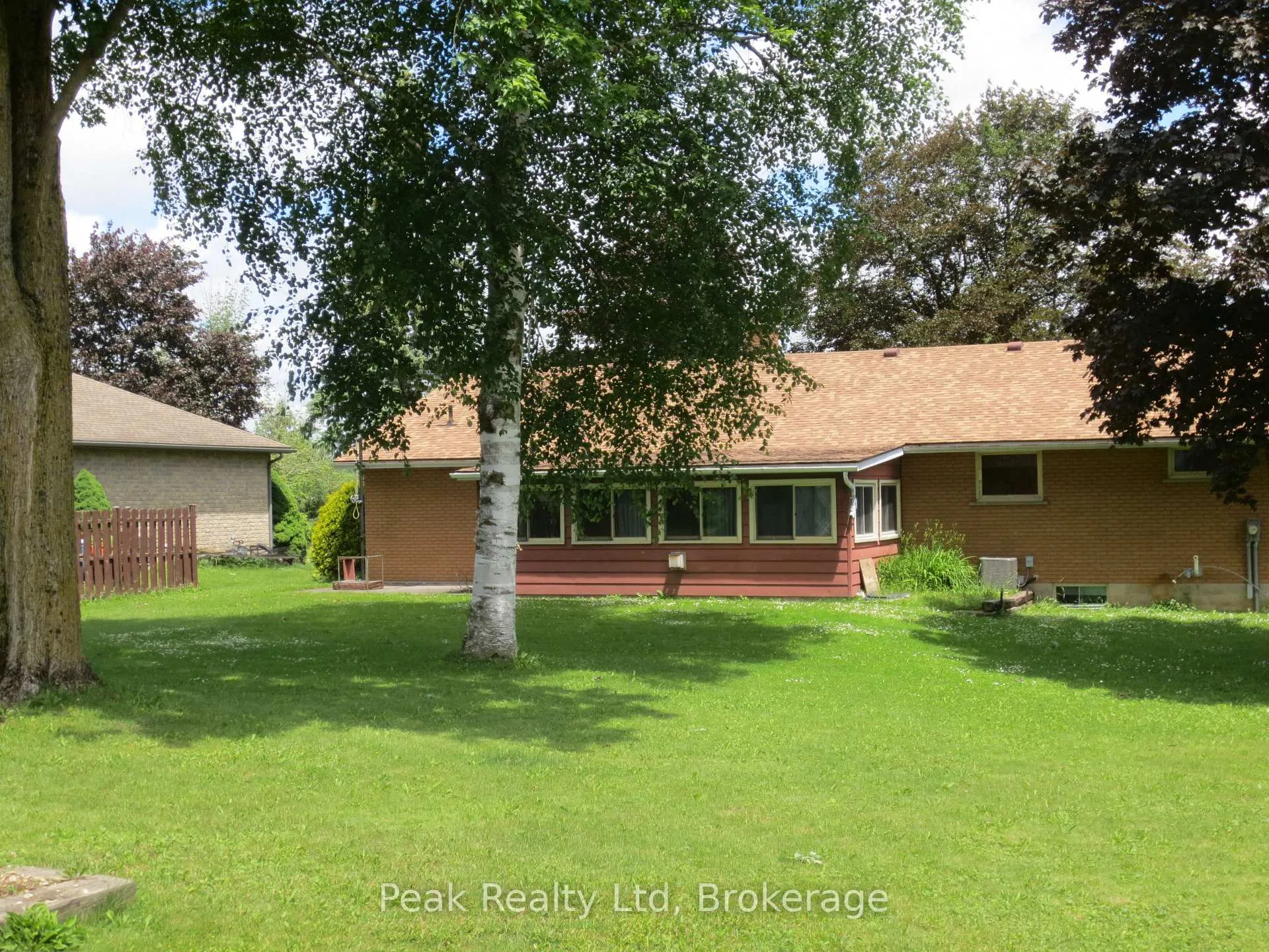 Photo 9 of 22 Brown Street S, Minto — HOMEH