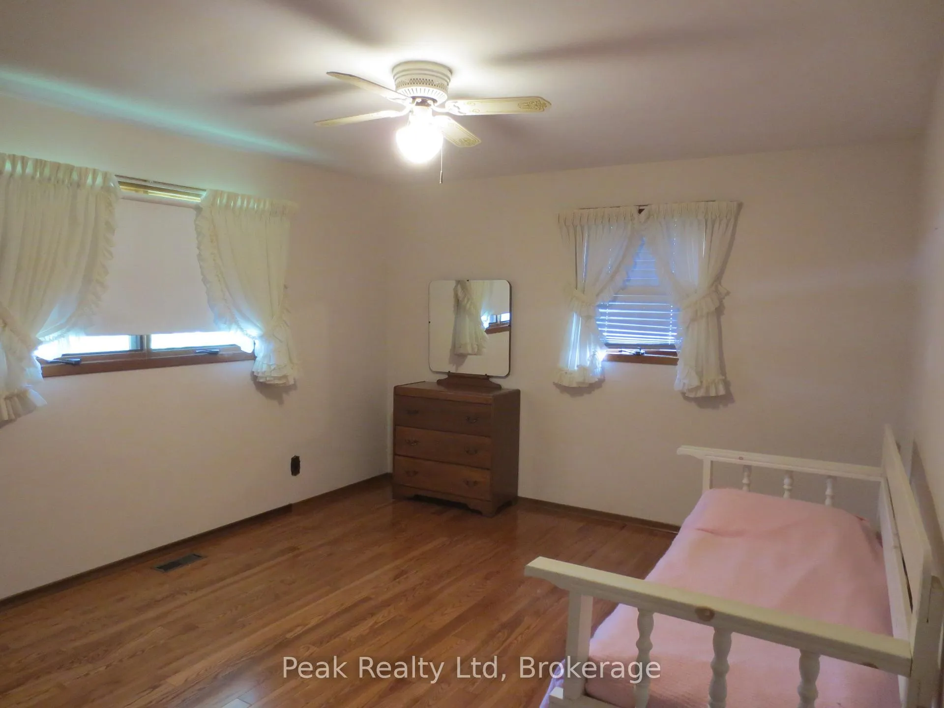 Photo 19 of 22 Brown Street S, Minto — HOMEH