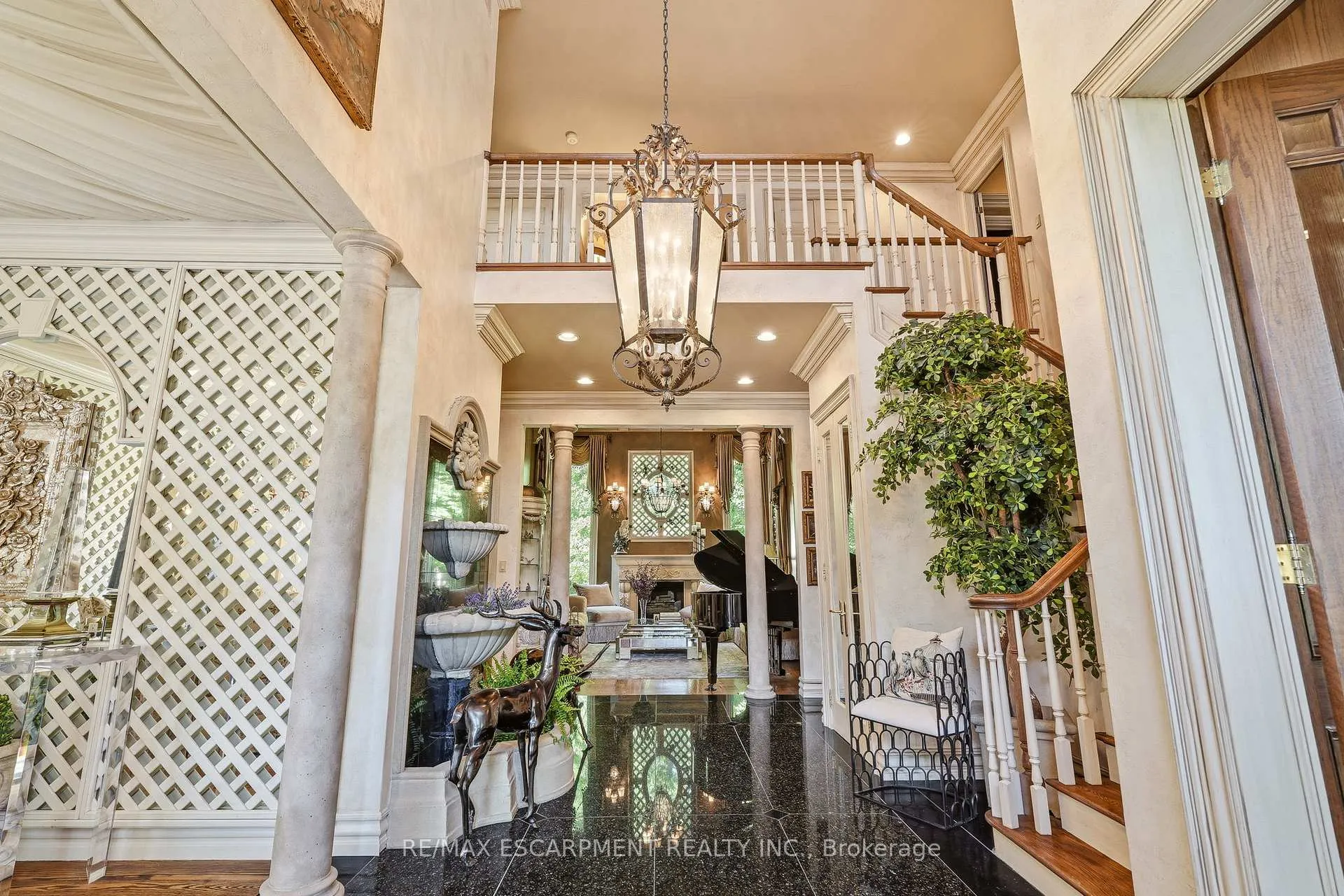 Photo 9 of 1111 Crofton Way, Burlington, Tyandaga — HOMEH