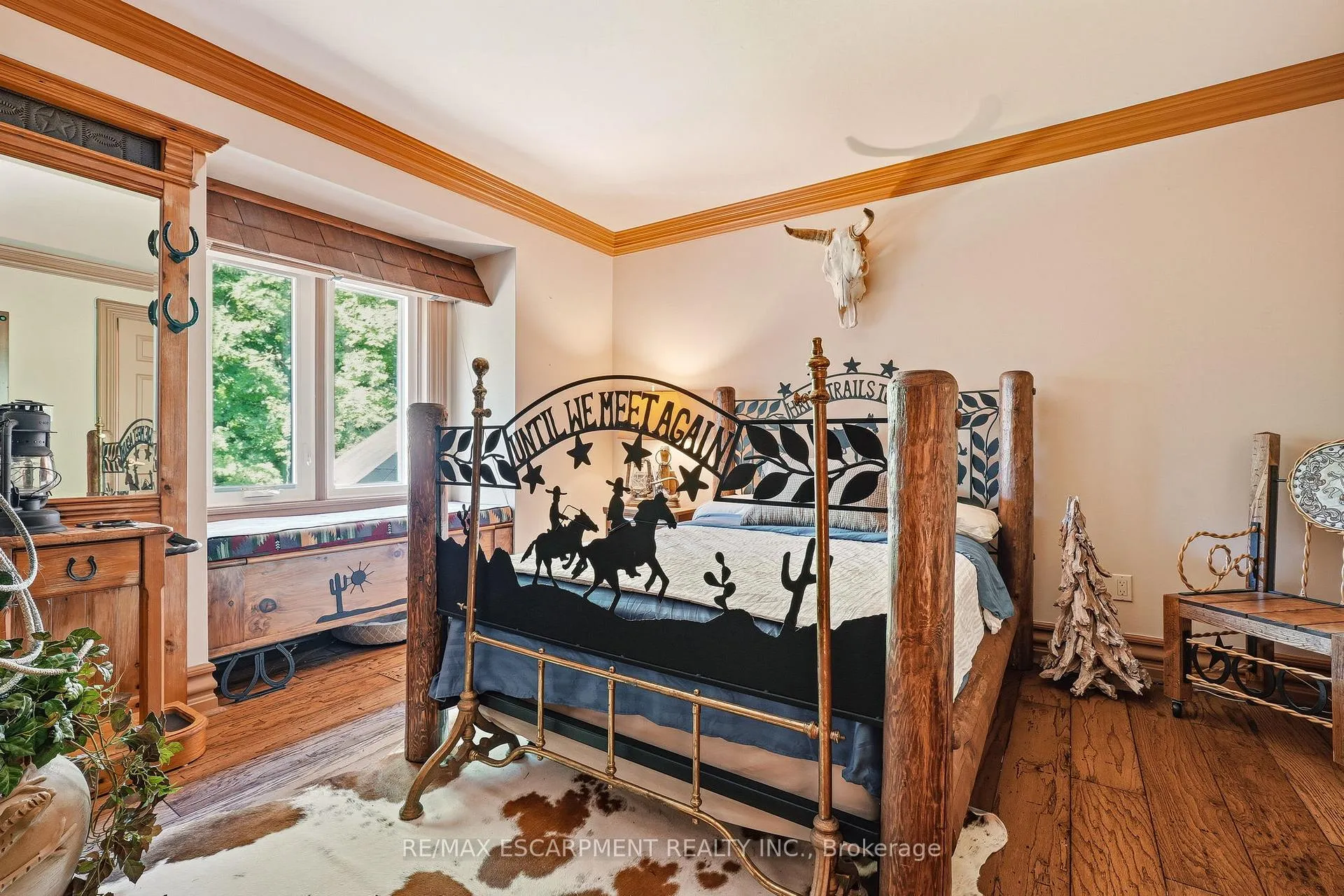 Photo 26 of 1111 Crofton Way, Burlington, Tyandaga — HOMEH