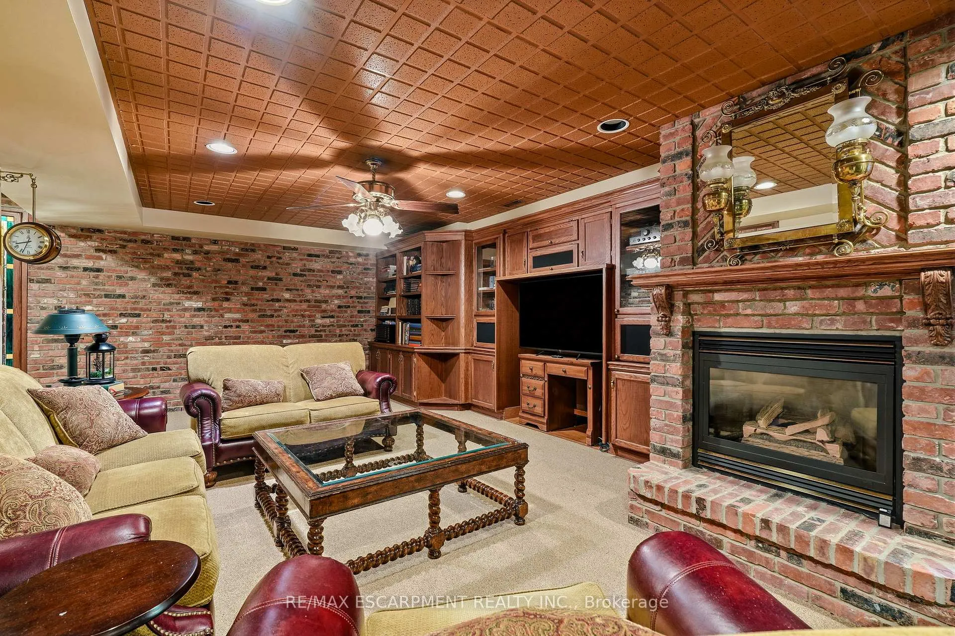 Photo 27 of 1111 Crofton Way, Burlington, Tyandaga — HOMEH