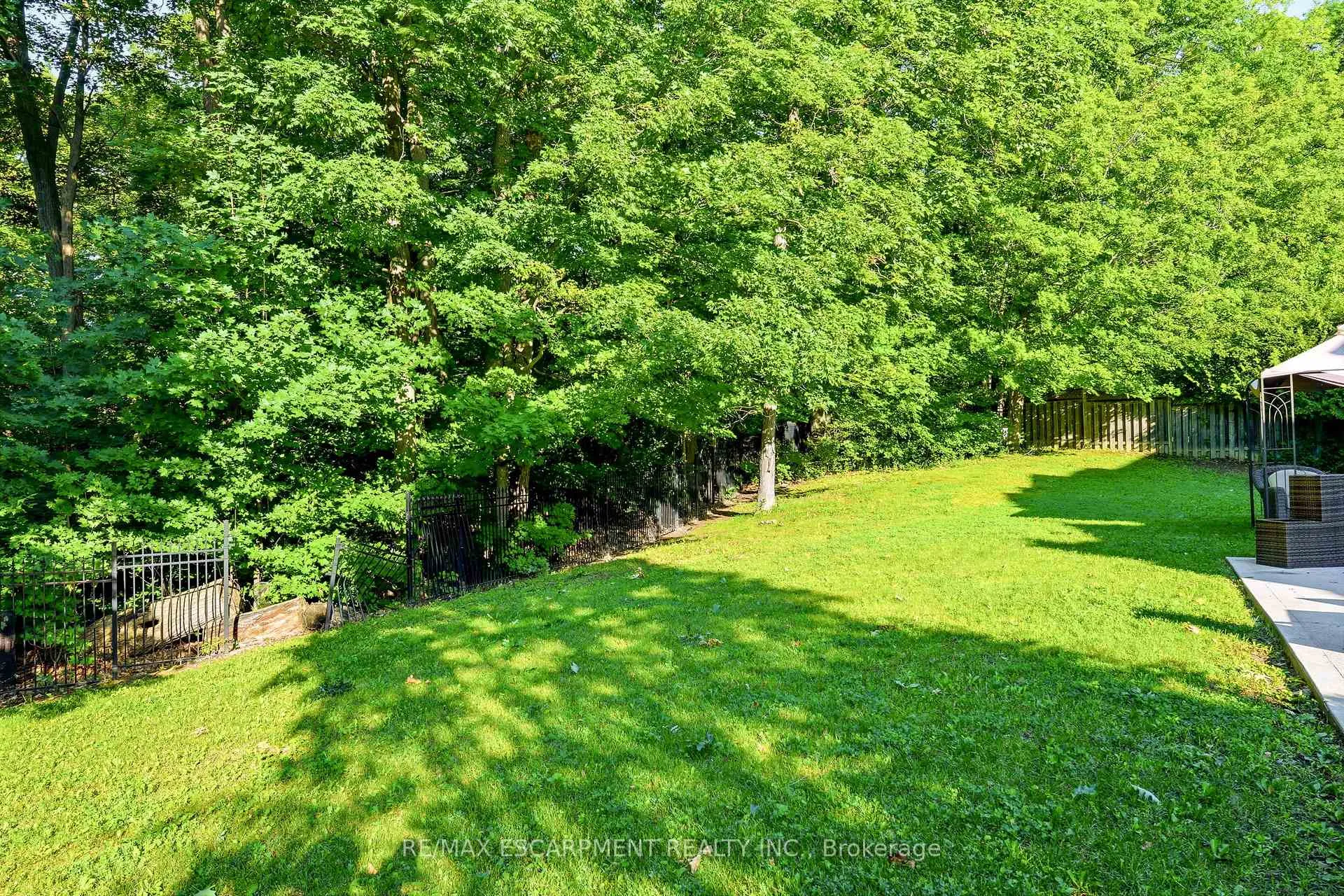 Photo 34 of 1111 Crofton Way, Burlington, Tyandaga — HOMEH
