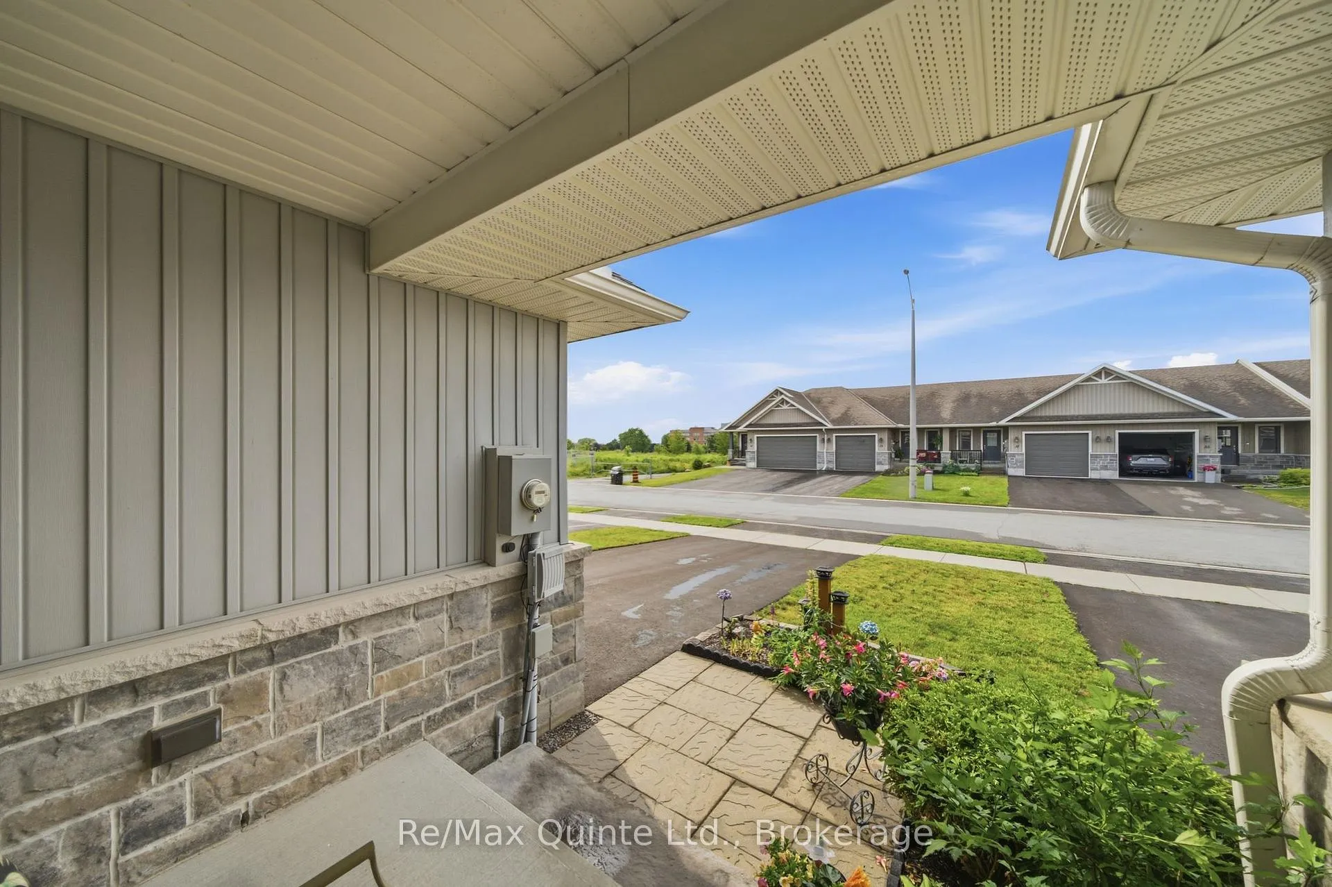 Photo 5 of 40 Cobblestone Street, Belleville, Belleville Ward — HOMEH
