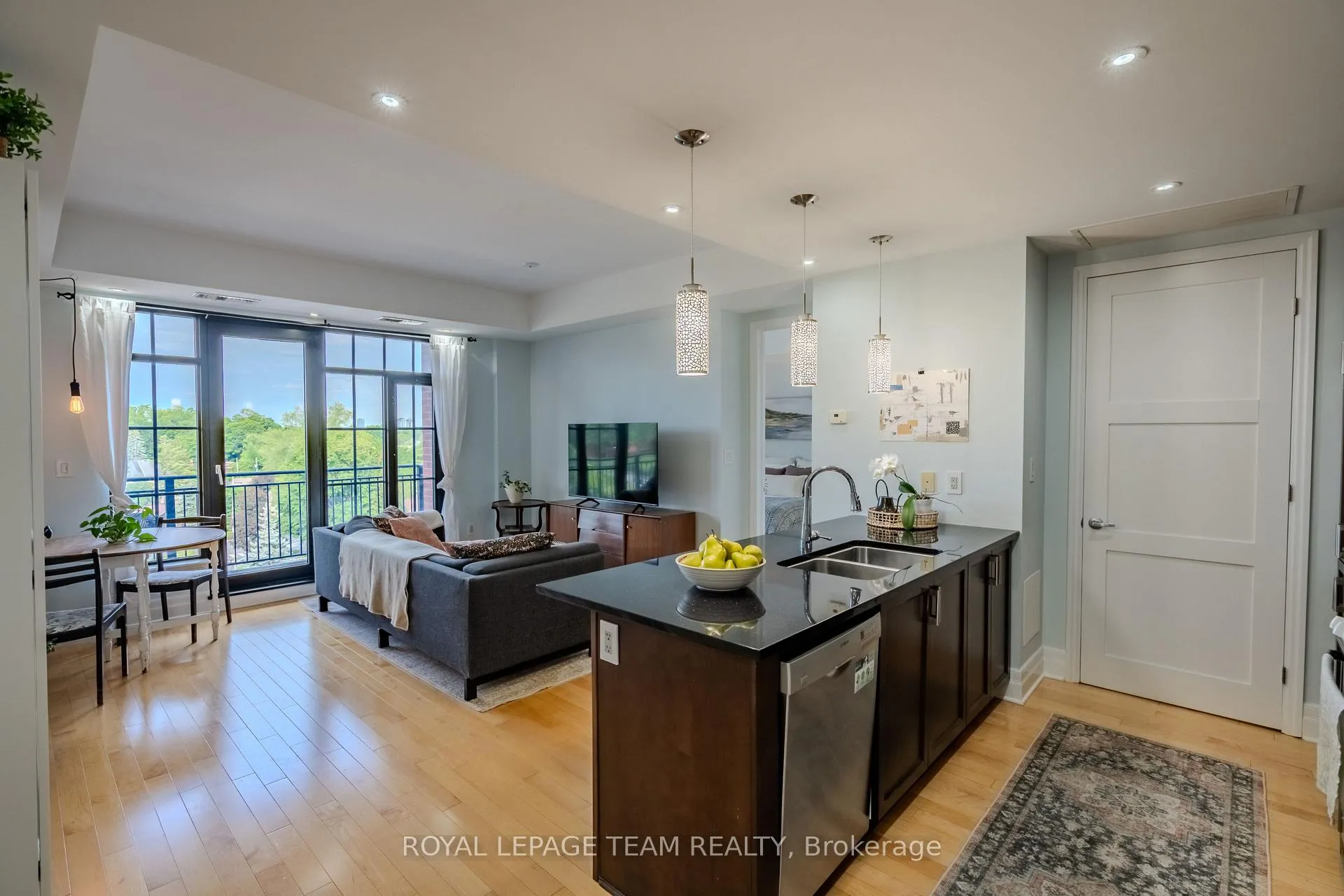 Photo 7 of Unit 708, 327 Breezehill Avenue S, Ottawa, West Centre Town — HOMEH