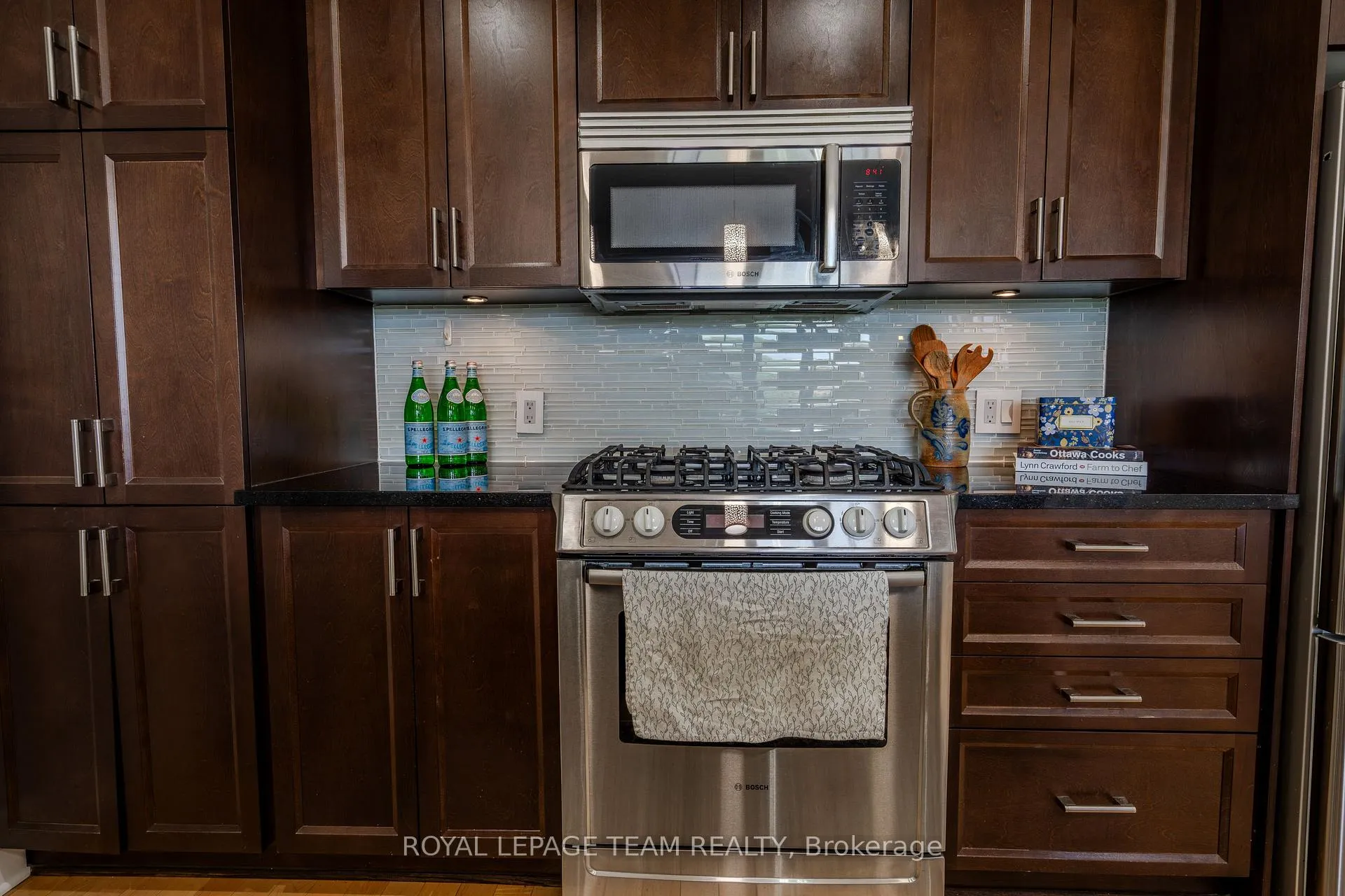 Photo 9 of Unit 708, 327 Breezehill Avenue S, Ottawa, West Centre Town — HOMEH