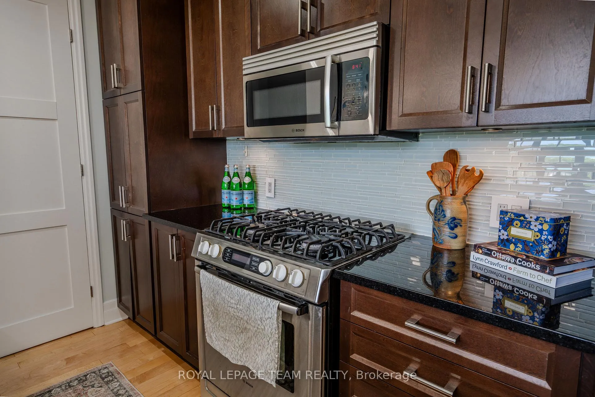 Photo 10 of Unit 708, 327 Breezehill Avenue S, Ottawa, West Centre Town — HOMEH