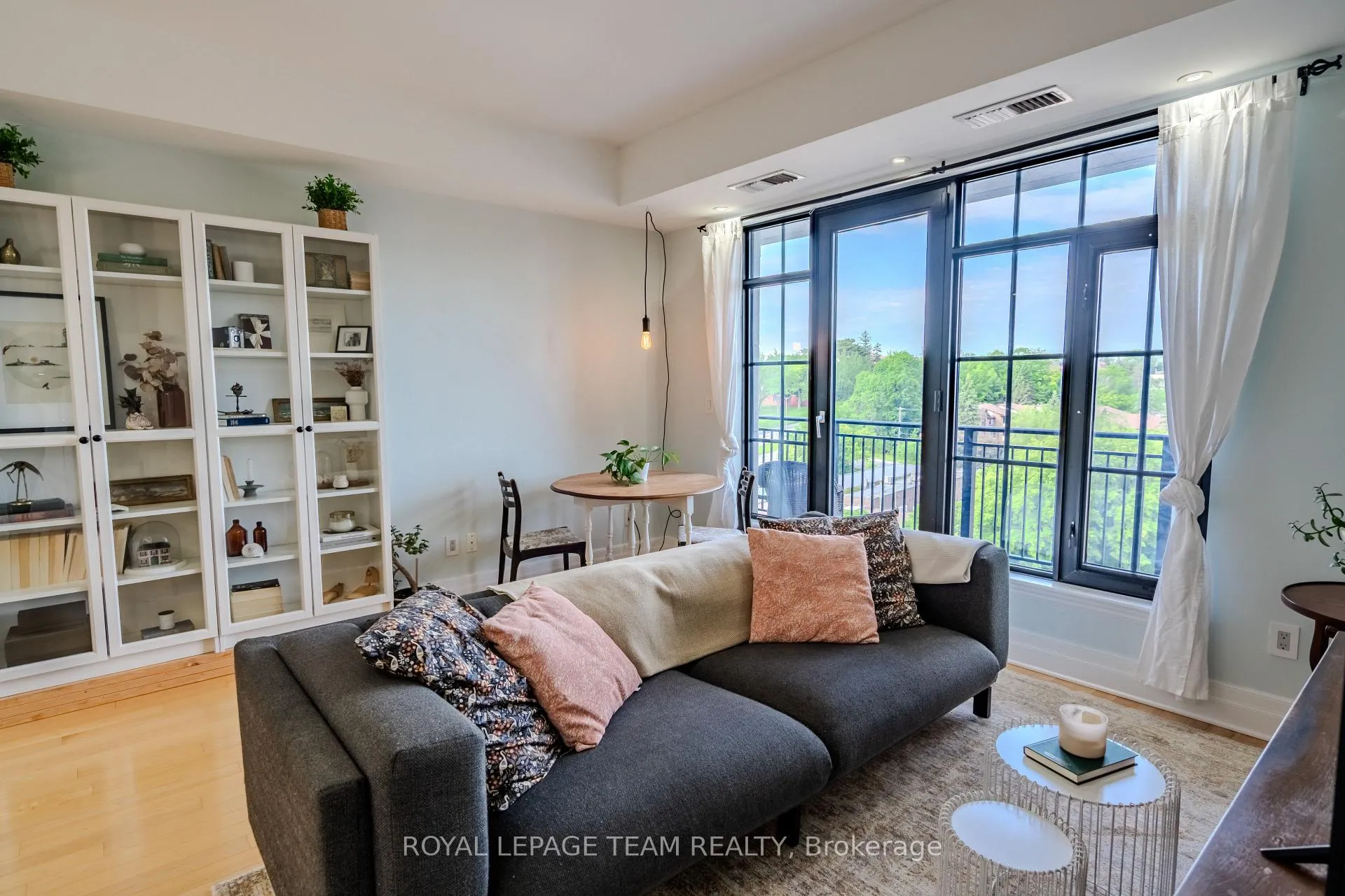 Photo 13 of Unit 708, 327 Breezehill Avenue S, Ottawa, West Centre Town — HOMEH