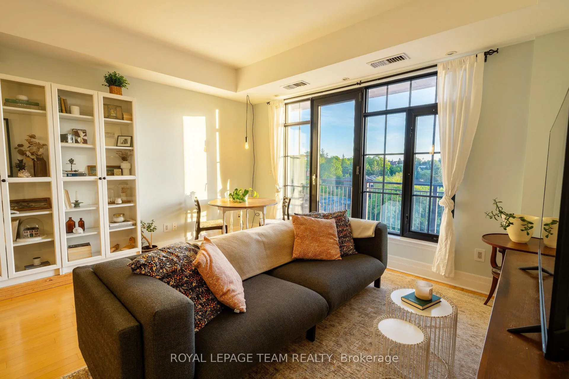 Photo 17 of Unit 708, 327 Breezehill Avenue S, Ottawa, West Centre Town — HOMEH