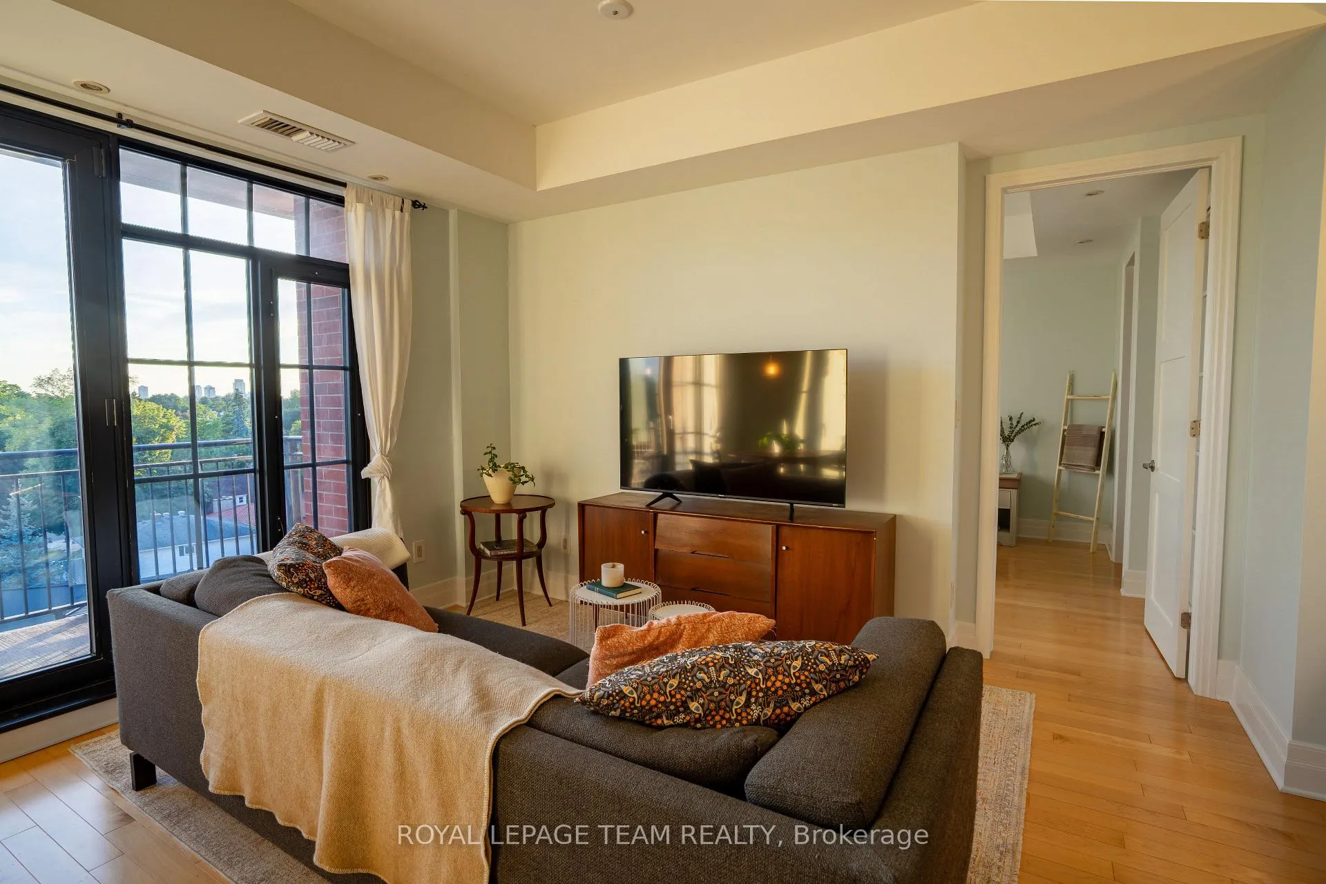 Photo 21 of Unit 708, 327 Breezehill Avenue S, Ottawa, West Centre Town — HOMEH