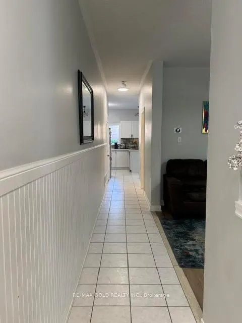 Photo 2 of 45 Northampton Boulevard, Hamilton, Stoney Creek — HOMEH