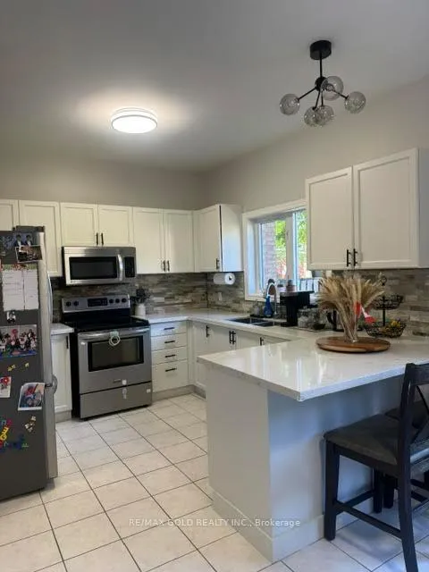 Photo 10 of 45 Northampton Boulevard, Hamilton, Stoney Creek — HOMEH