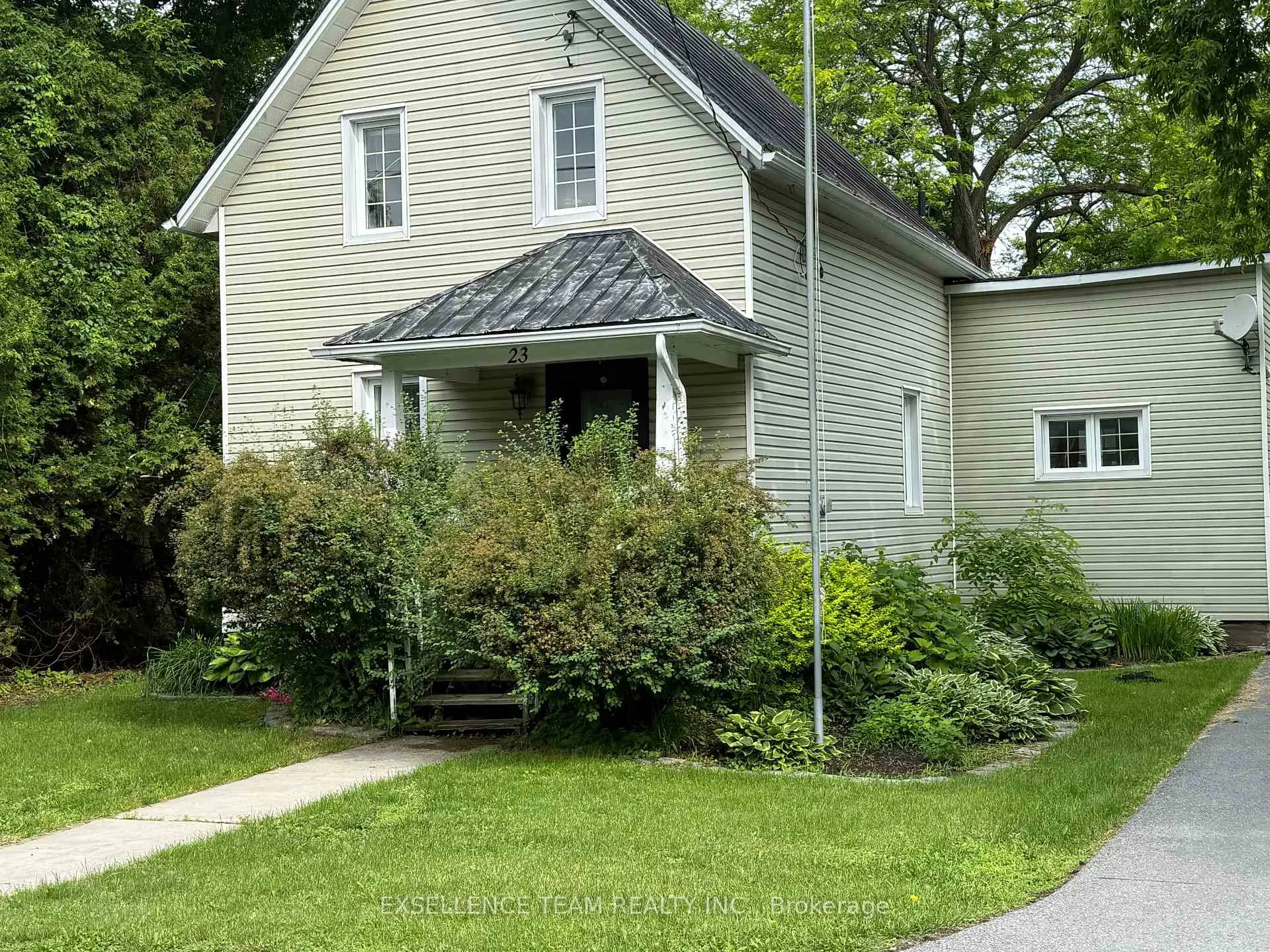 Photo 3 of 23 Mechanic Street E, North Glengarry, Maxville — HOMEH