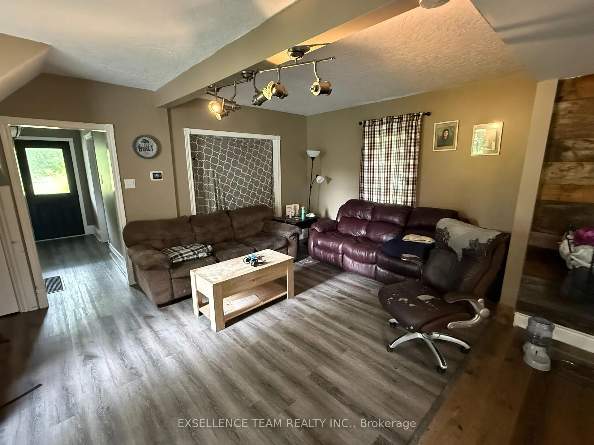Photo 15 of 23 Mechanic Street E, North Glengarry, Maxville — HOMEH
