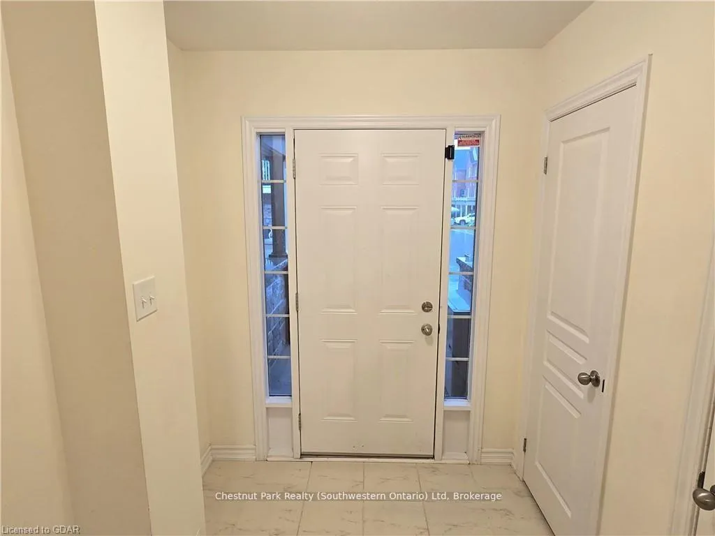 Photo 2 of Unit 41, 88 Decorso Drive, Guelph, Kortright East — HOMEH