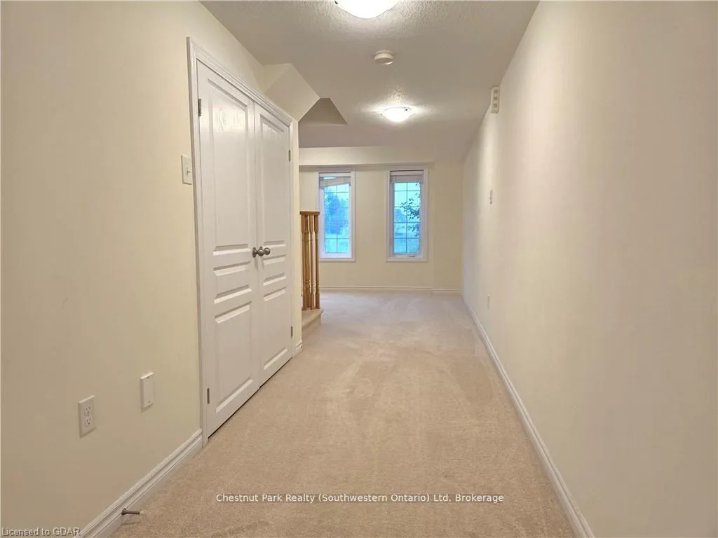 Photo 3 of Unit 41, 88 Decorso Drive, Guelph, Kortright East — HOMEH