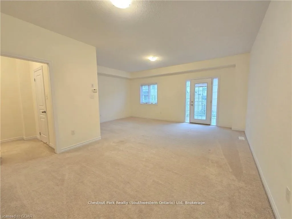Photo 11 of Unit 41, 88 Decorso Drive, Guelph, Kortright East — HOMEH