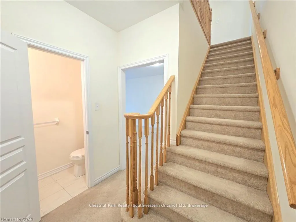 Photo 15 of Unit 41, 88 Decorso Drive, Guelph, Kortright East — HOMEH