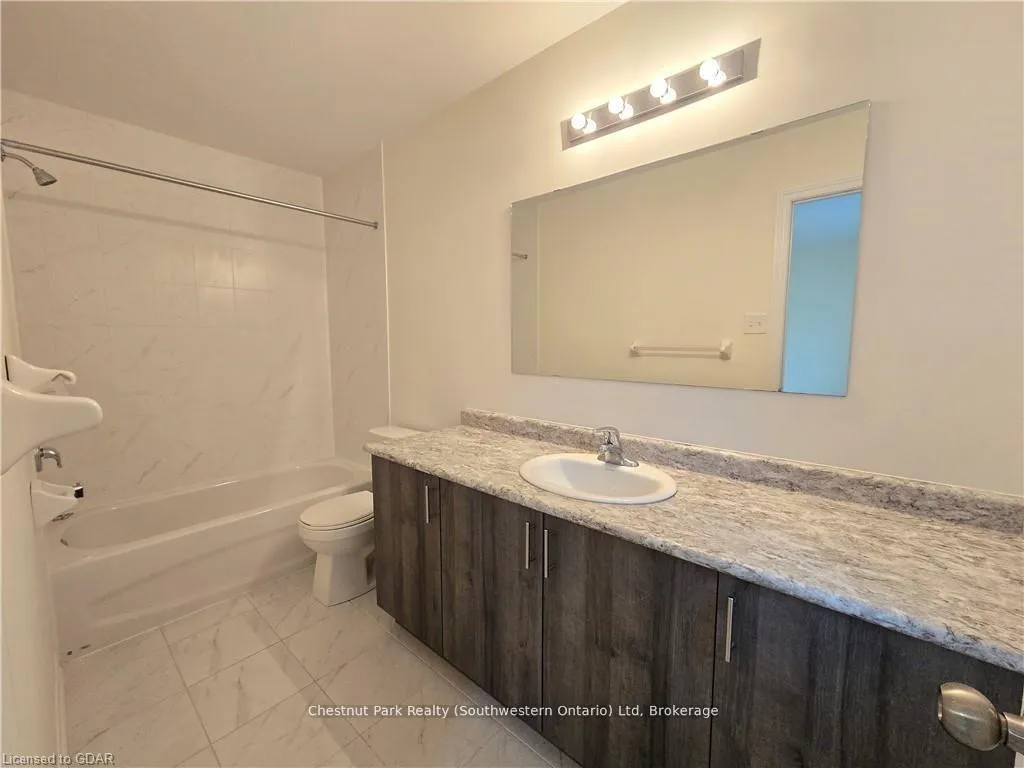 Photo 18 of Unit 41, 88 Decorso Drive, Guelph, Kortright East — HOMEH