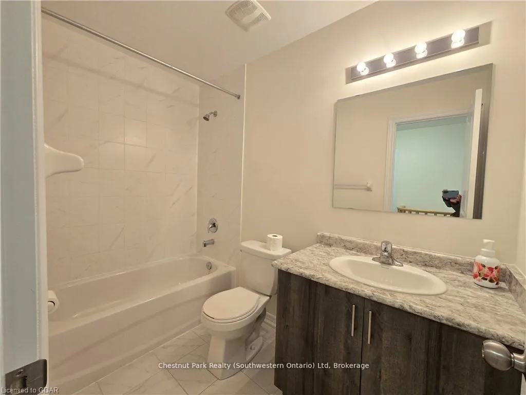 Photo 22 of Unit 41, 88 Decorso Drive, Guelph, Kortright East — HOMEH